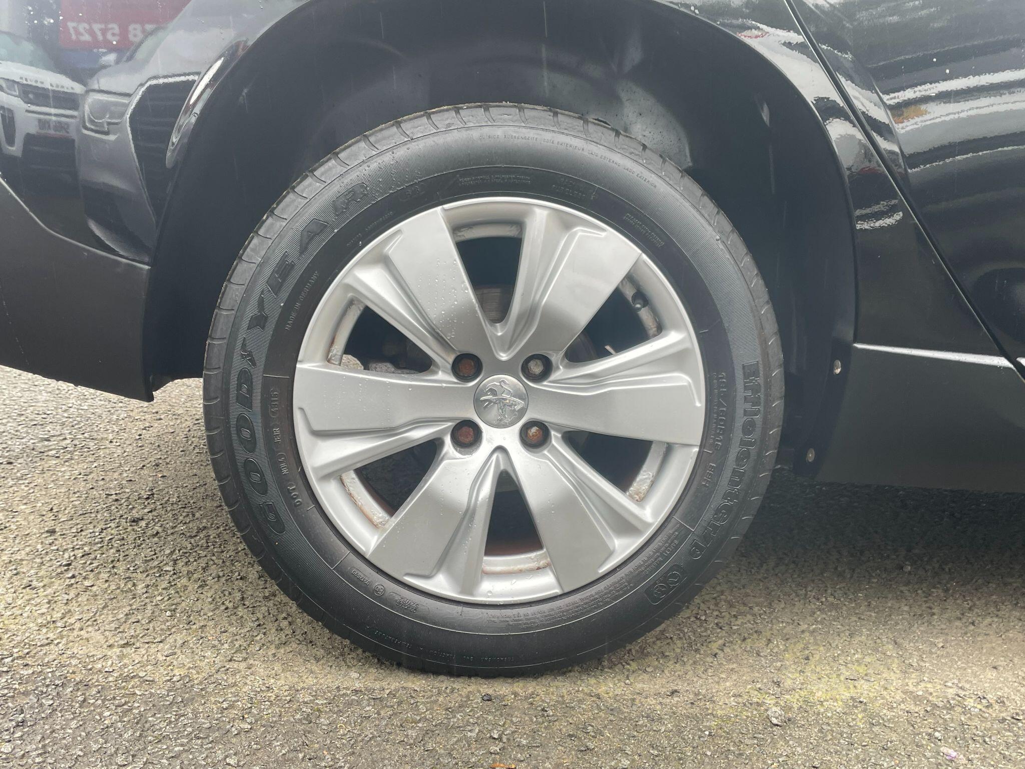 Peugeot 2008 view 14
