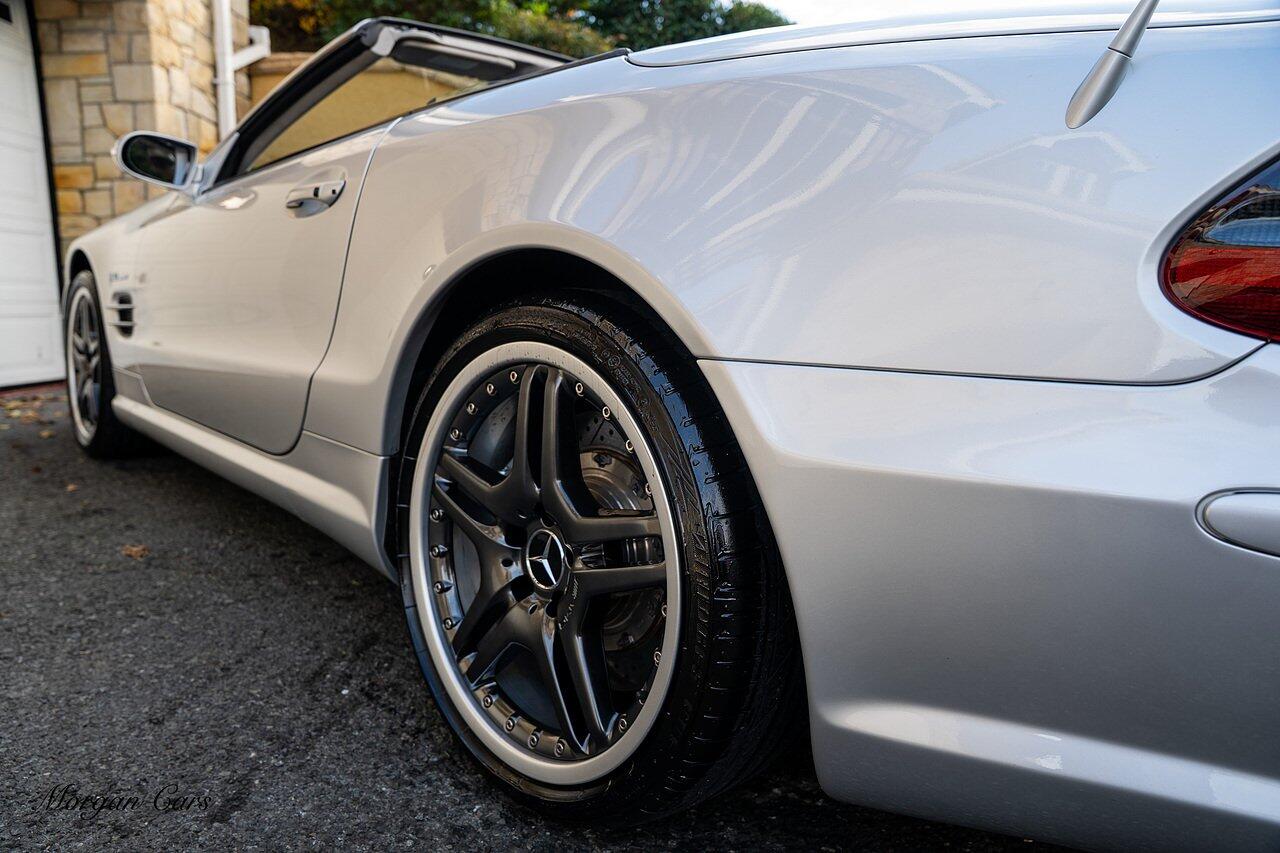 Mercedes-Benz SL view 12