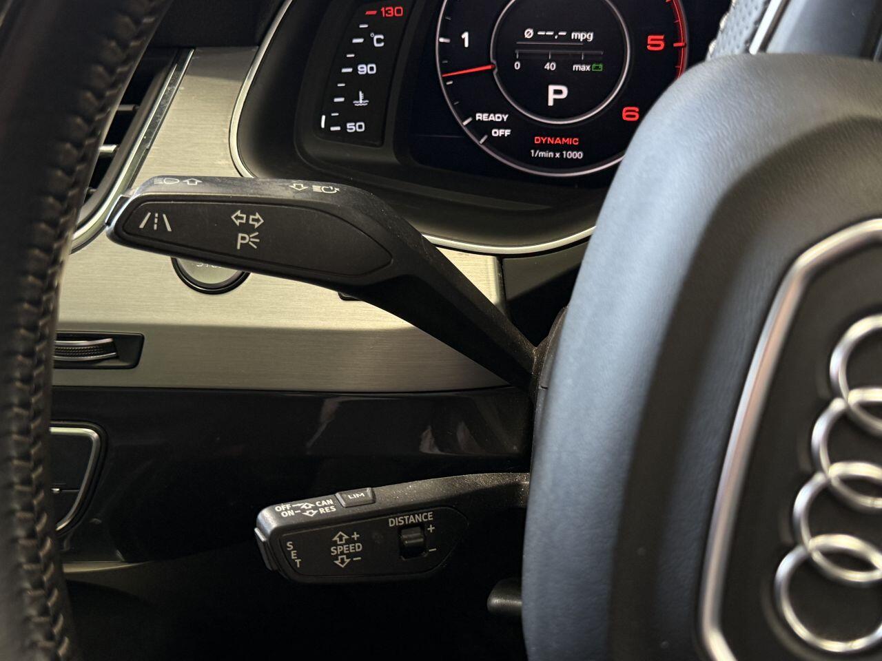 Audi Q7 view 41