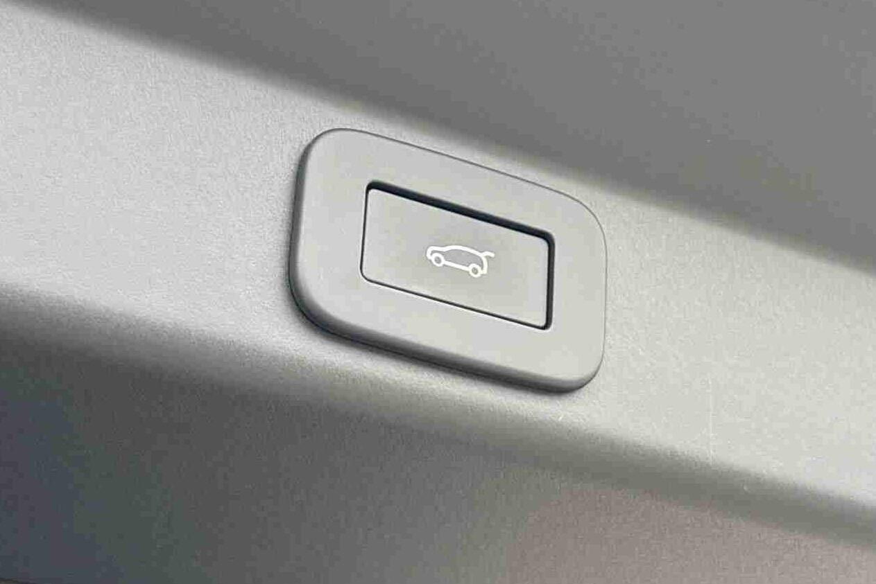 Land Rover Range Rover Sport view 22