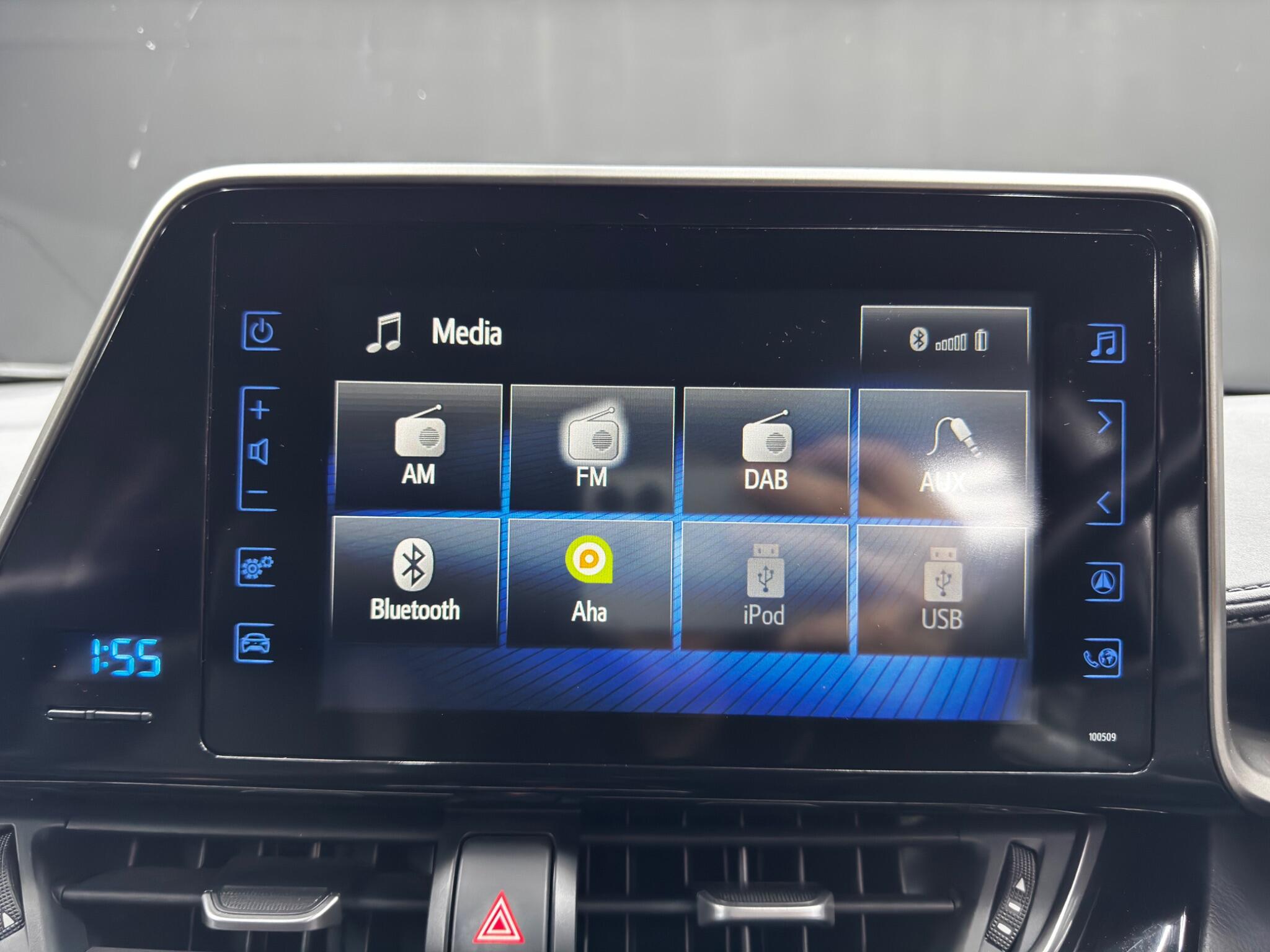 Toyota C-HR view 31