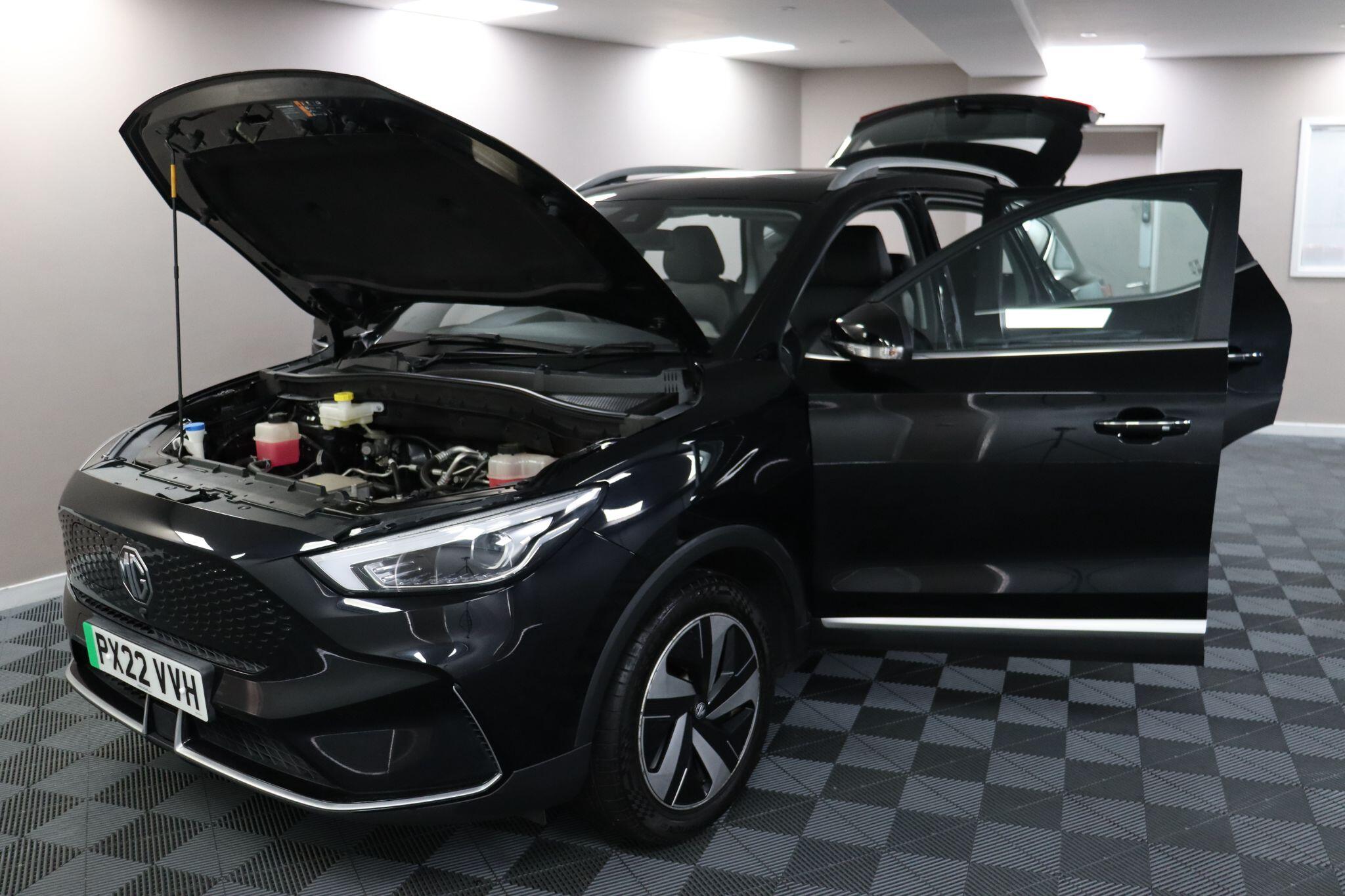 MG MG ZS view 16