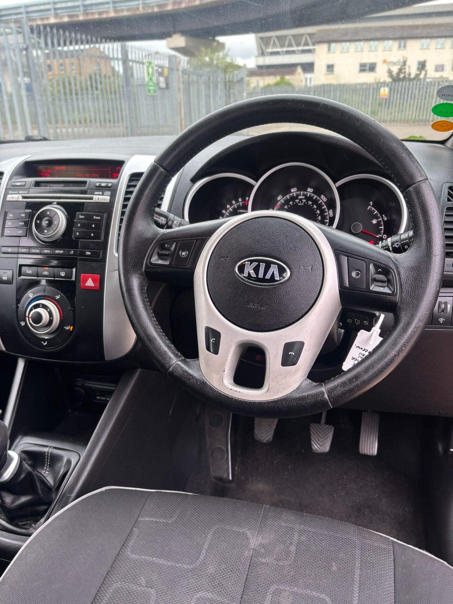 Kia Venga view 42
