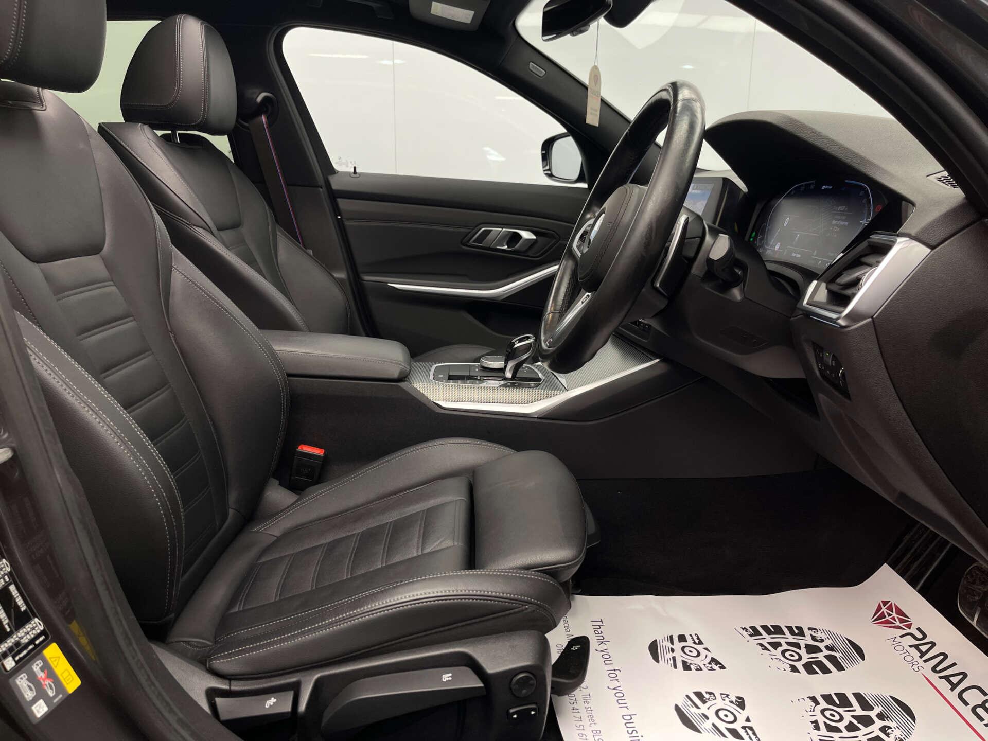 BMW 3 Series view 10