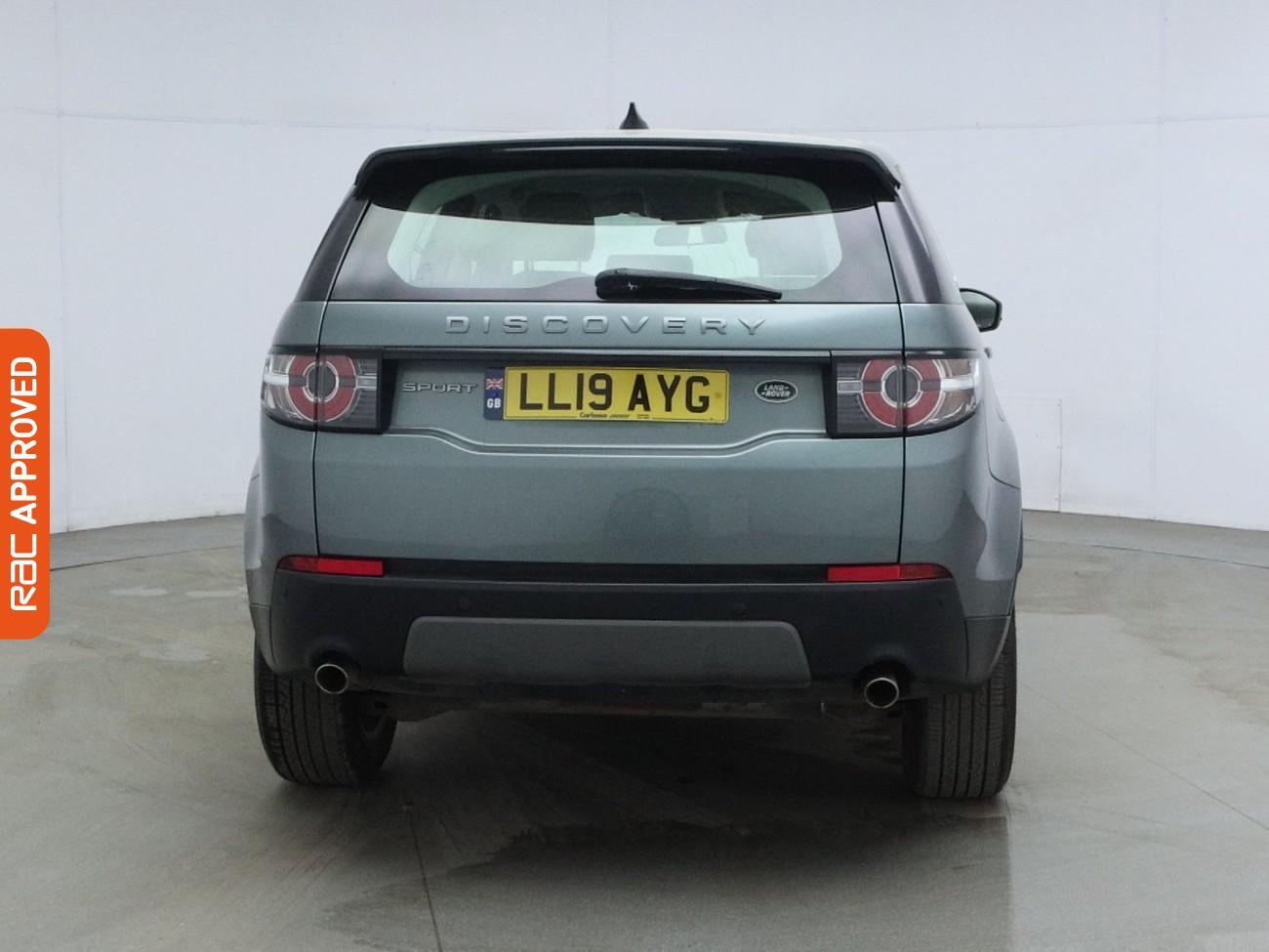 Land Rover Discovery Sport view 8