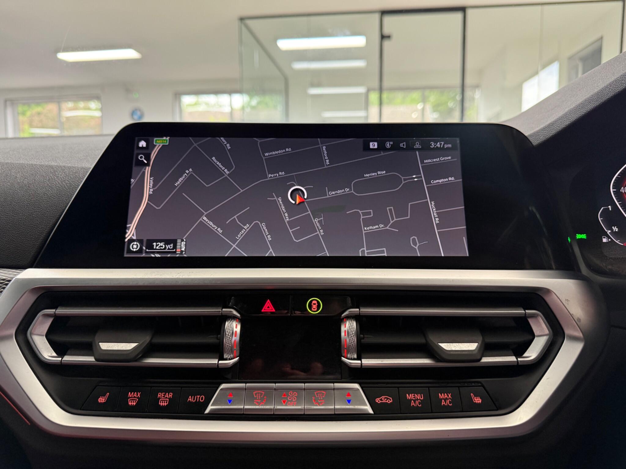 BMW 3 Series view 23