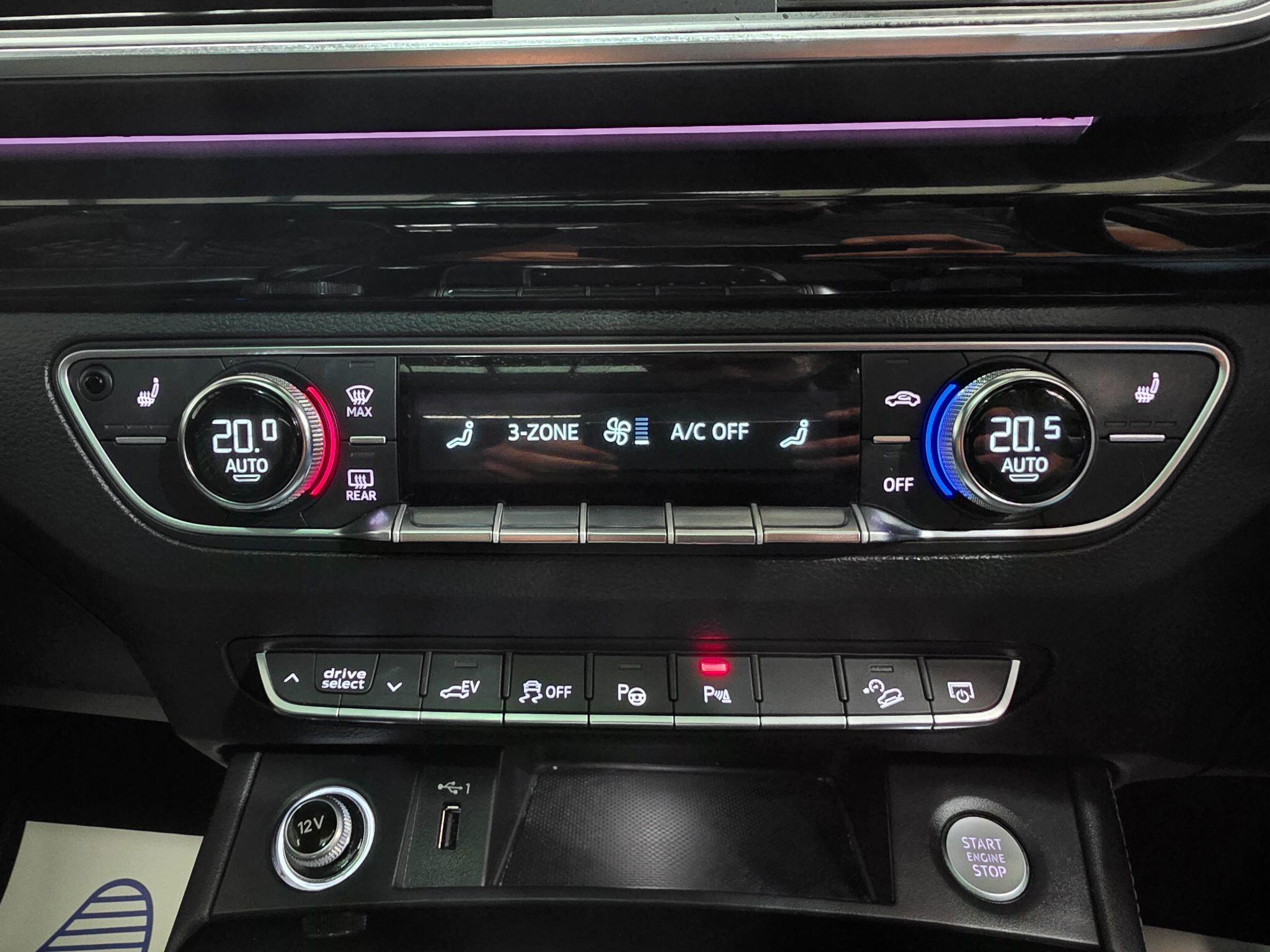 Audi Q5 view 12