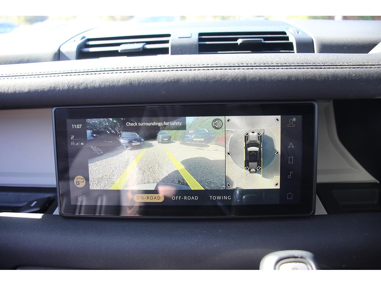Land Rover Defender view 27