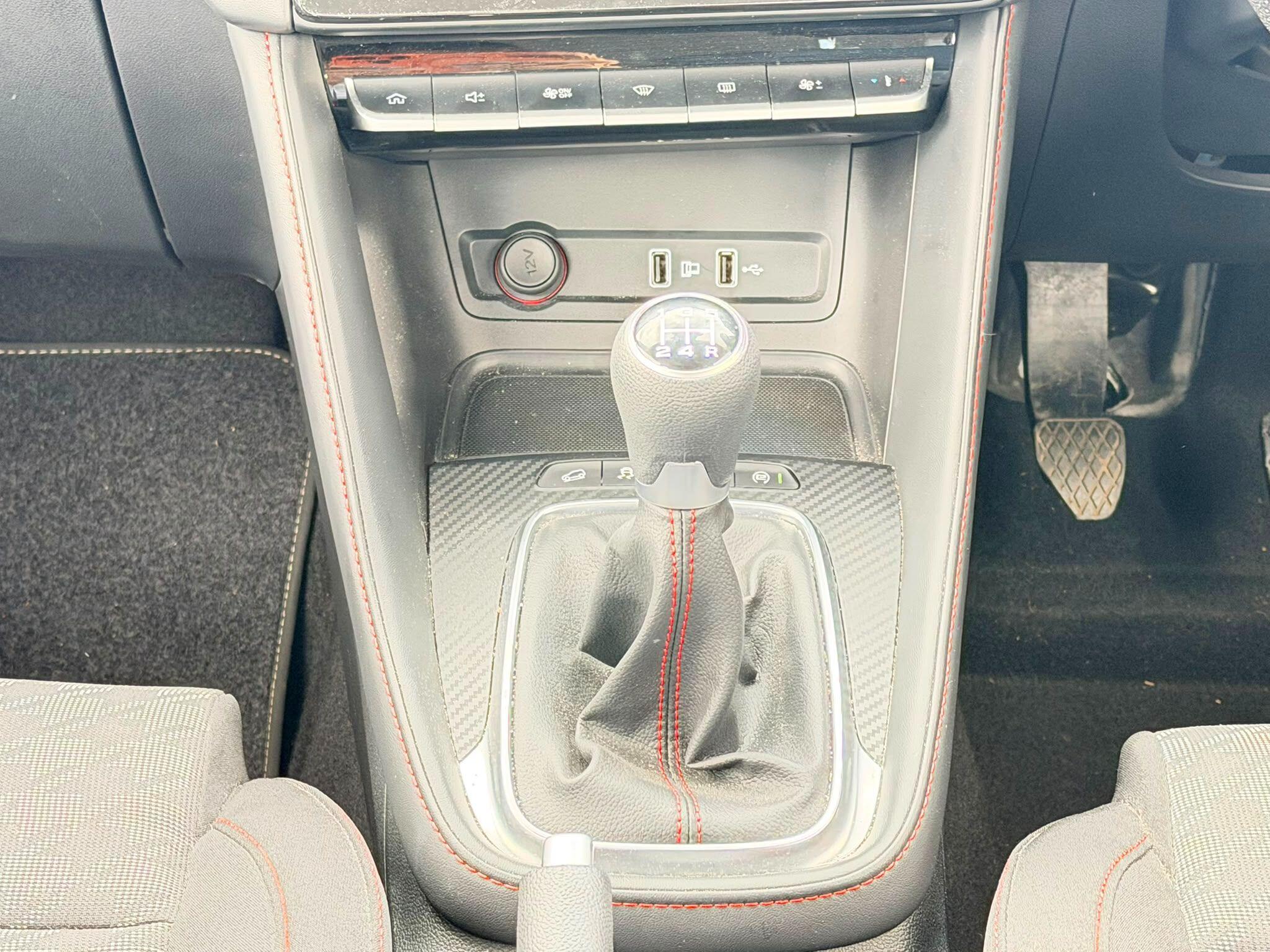 MG ZS view 23