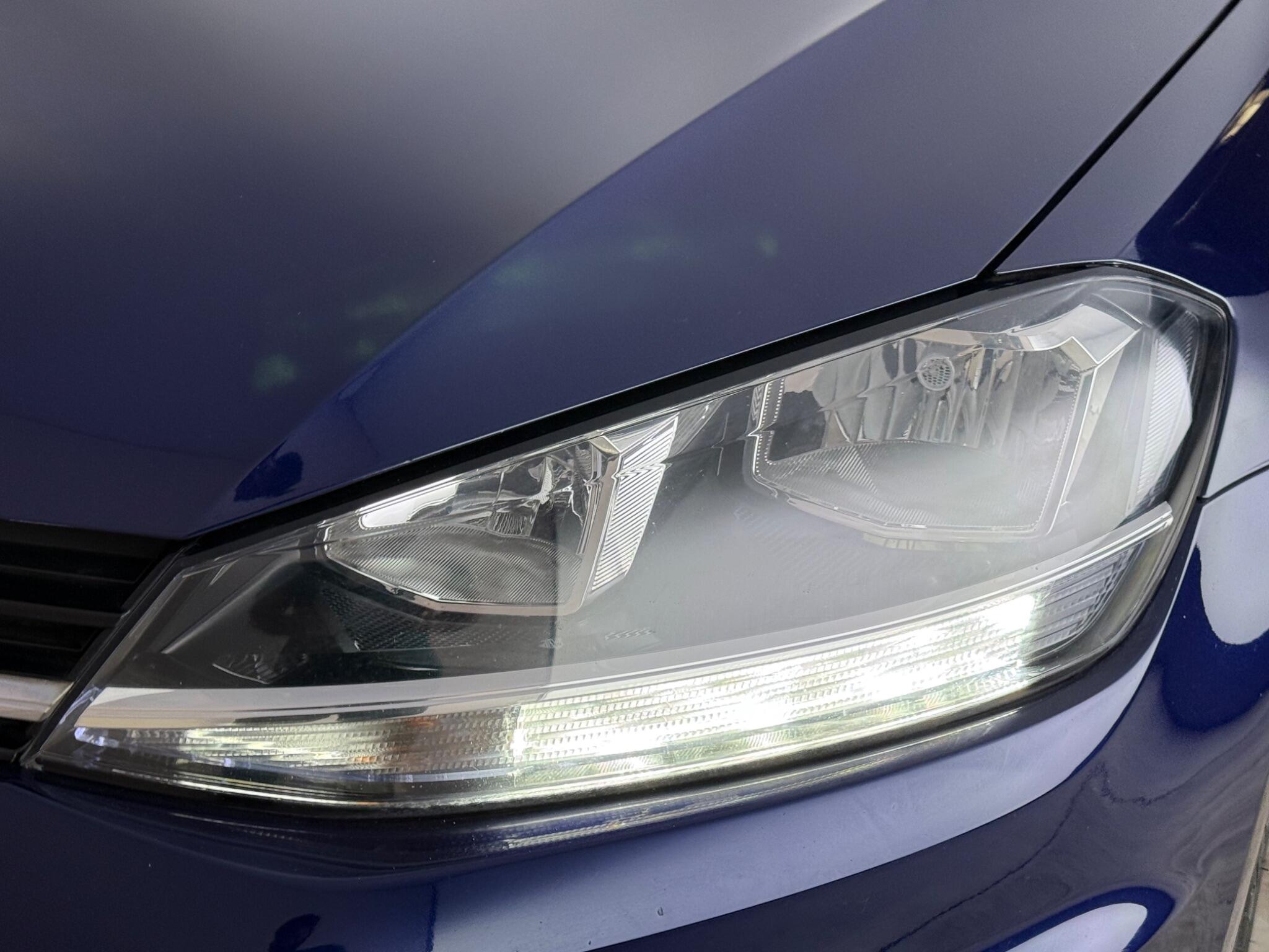 Volkswagen Golf view 12