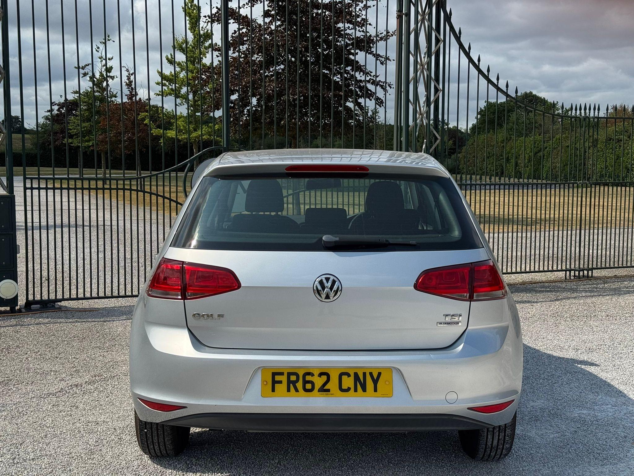 2013 Volkswagen Golf image 3