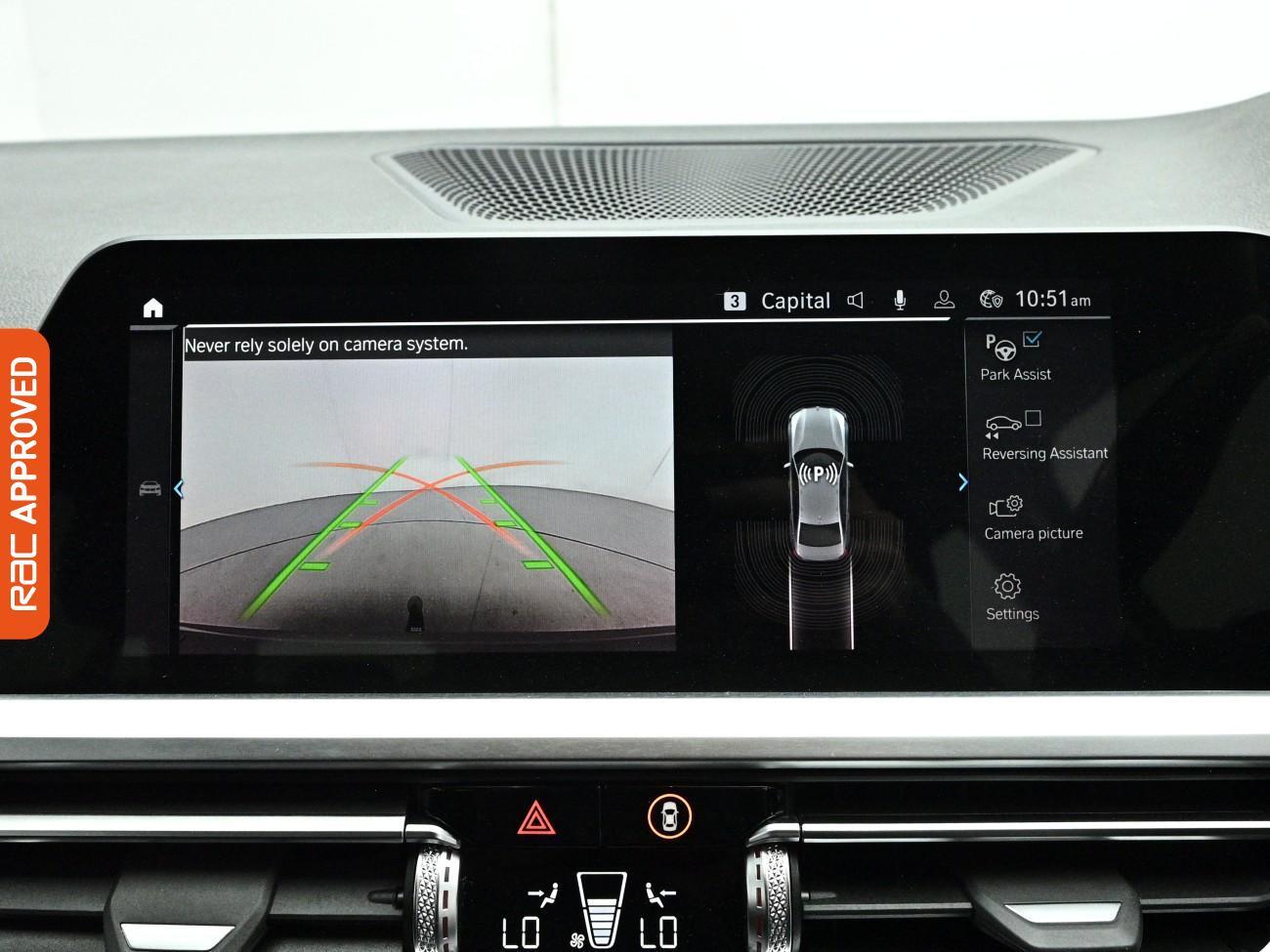 BMW 3 Series view 3