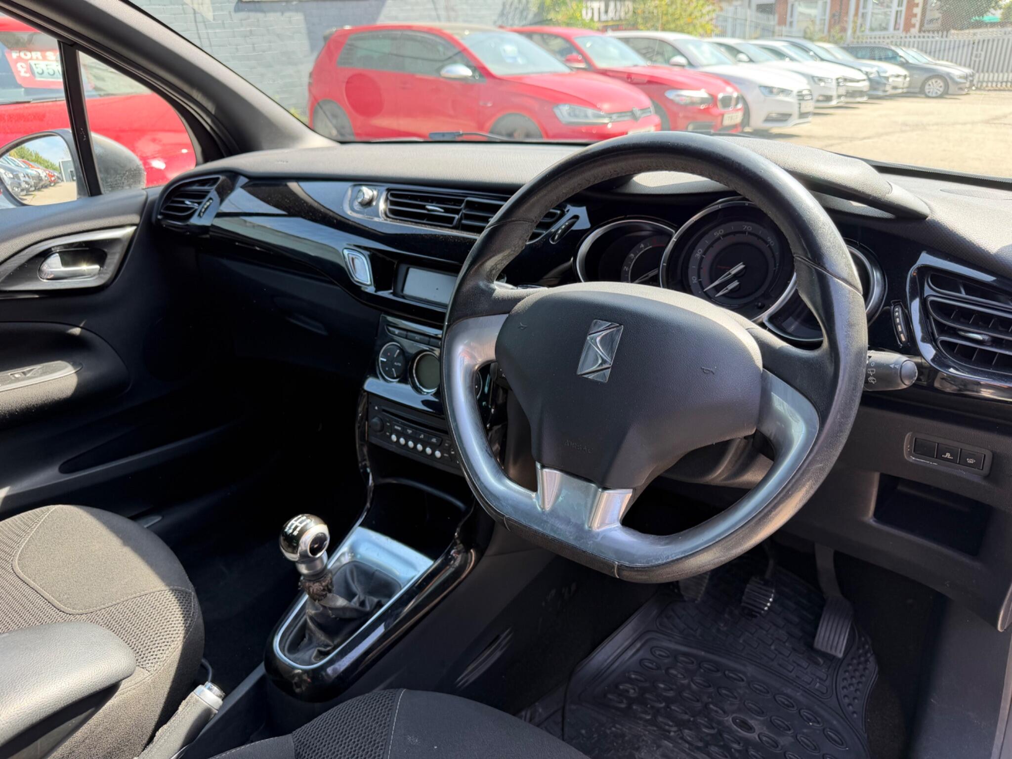 Citroen DS3 view 11