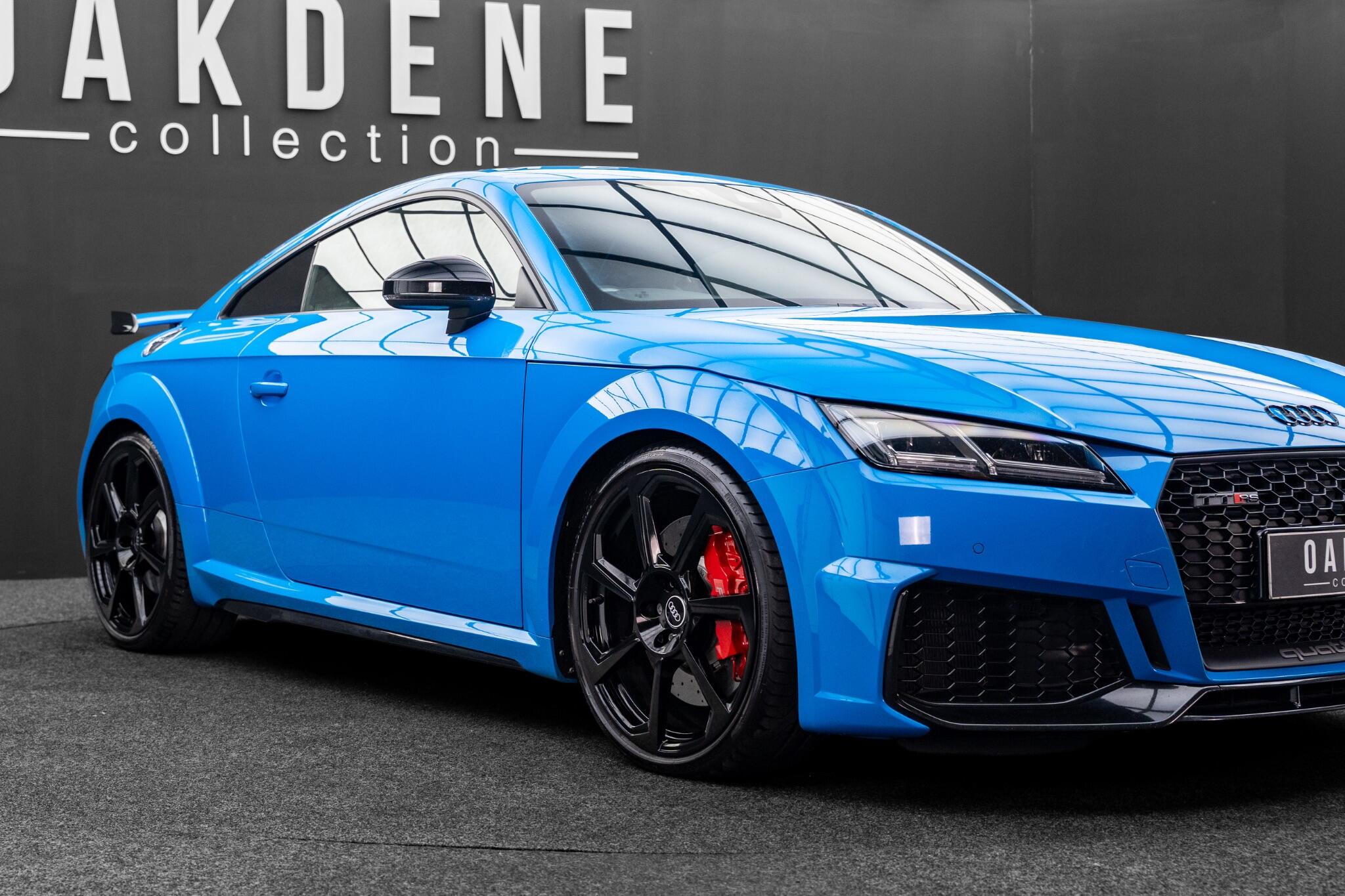Audi TT RS view 21