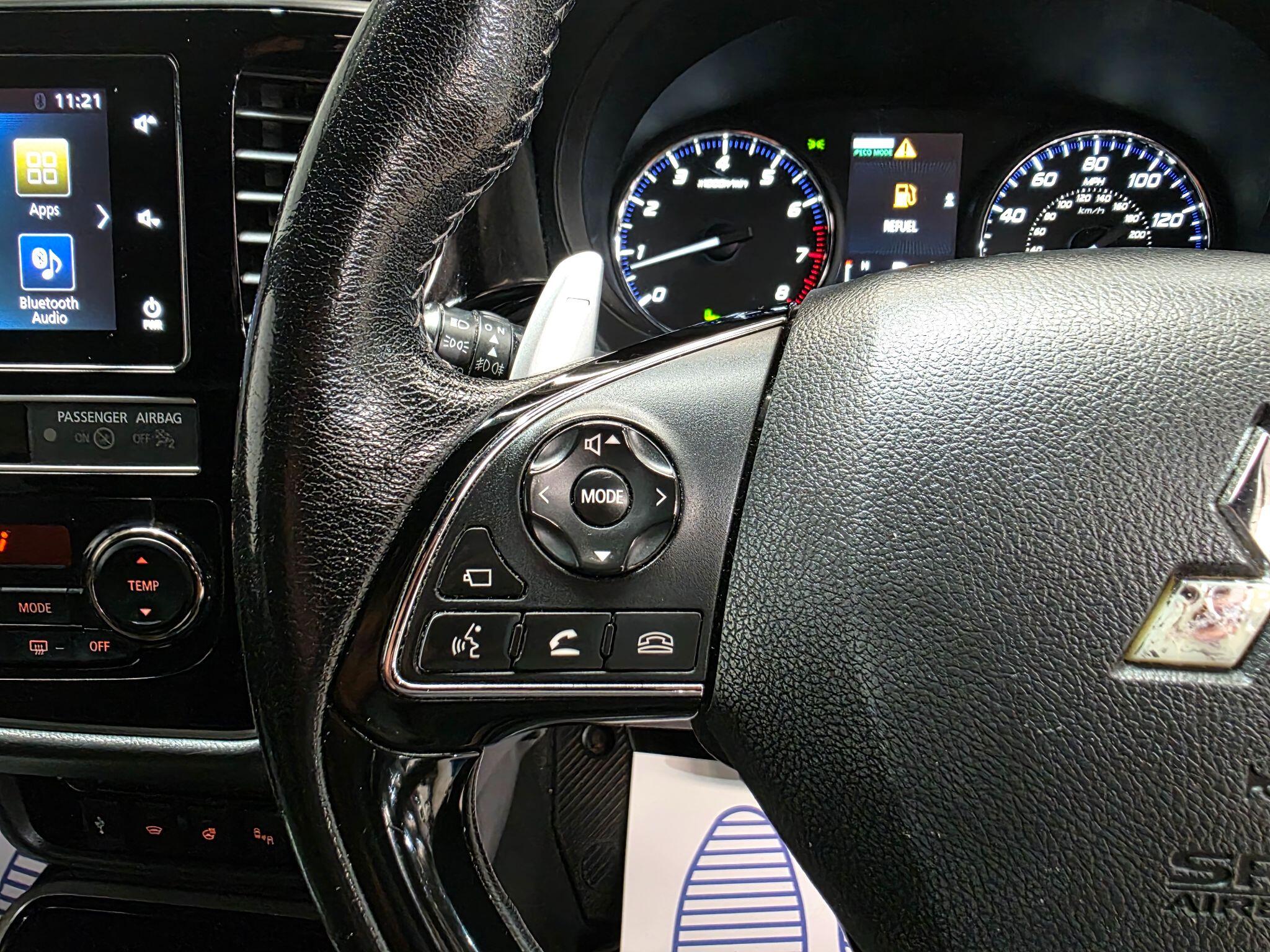 Mitsubishi Outlander view 17