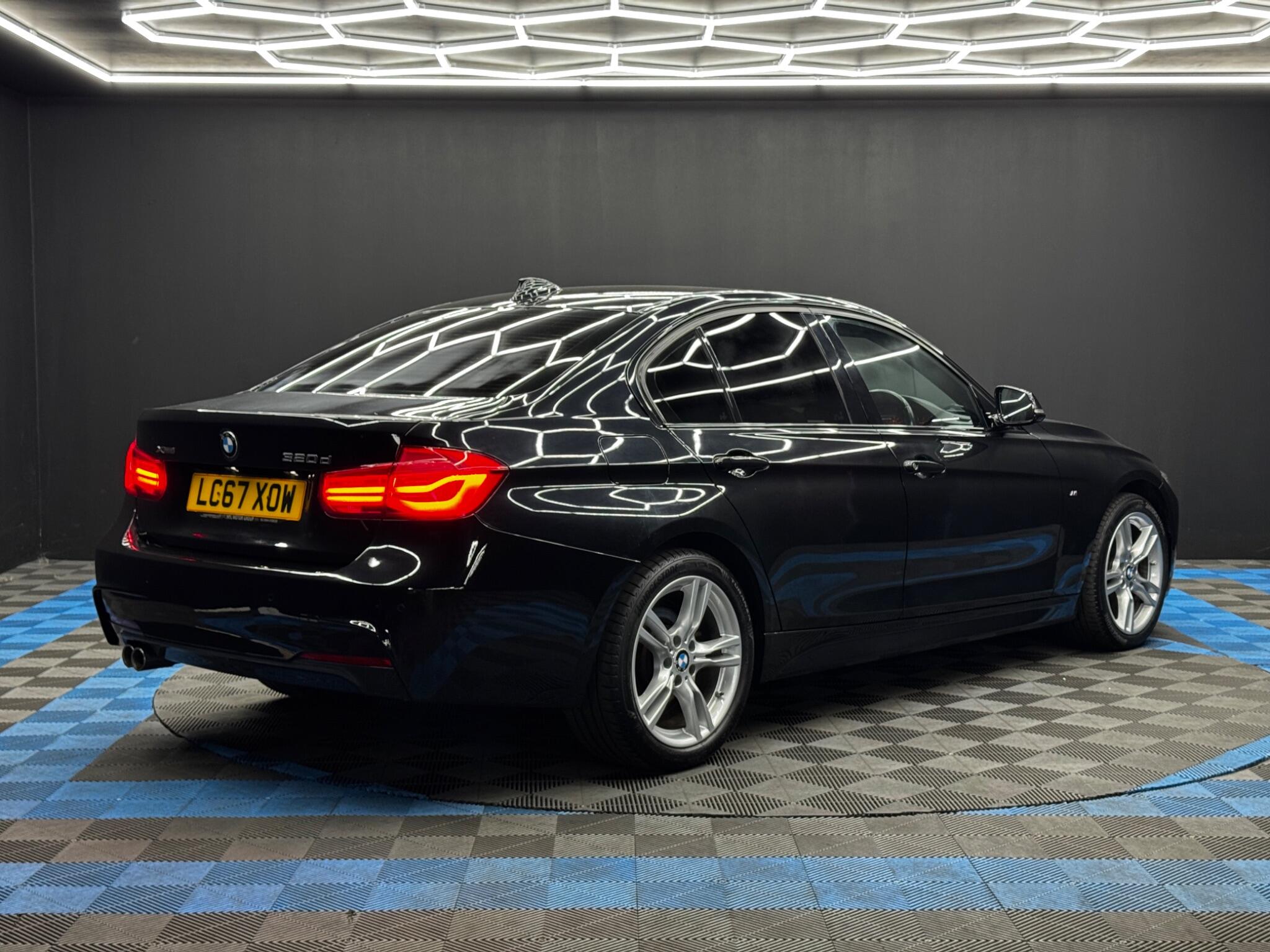 BMW 3 Series view 5
