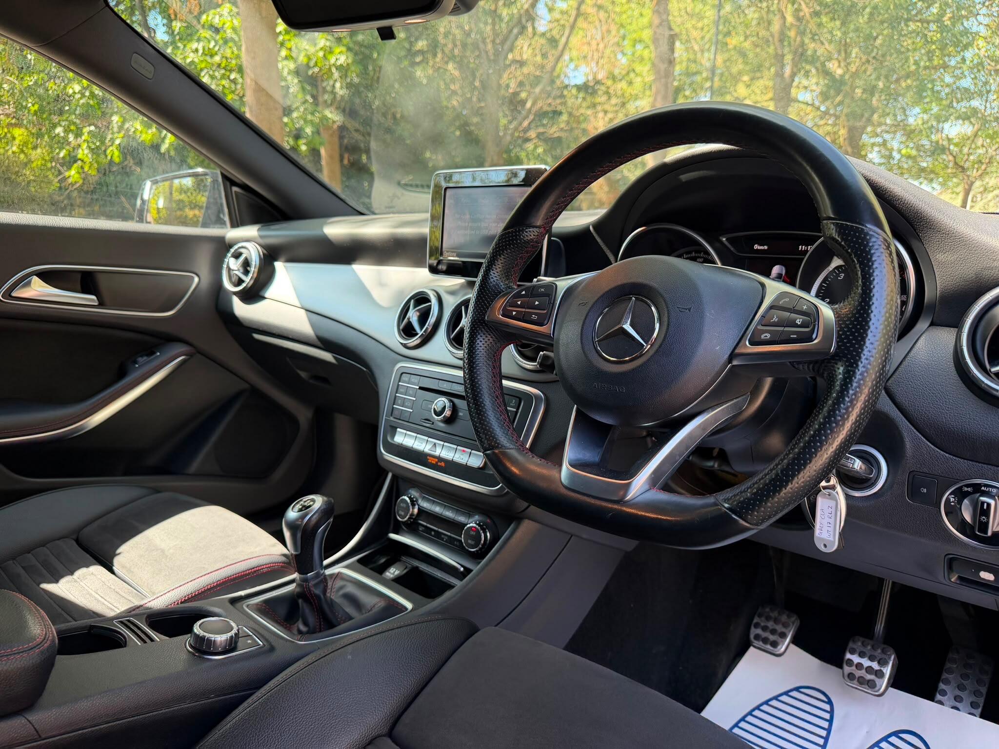 Mercedes-Benz CLA view 12
