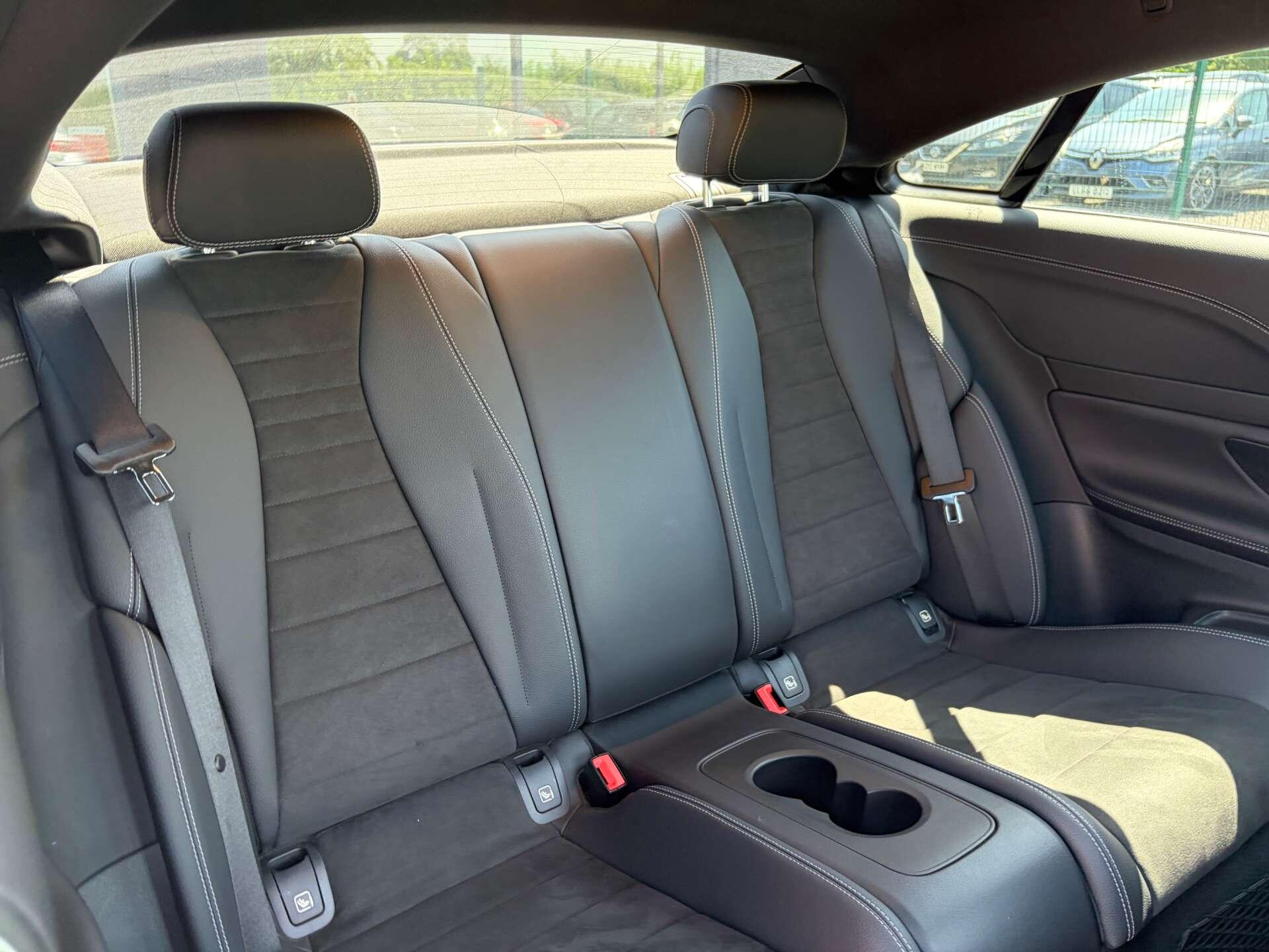 Mercedes-Benz E Class view 24