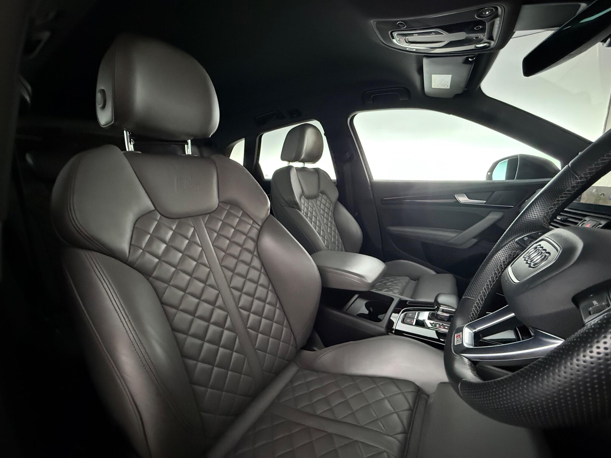 Audi Q5 view 30