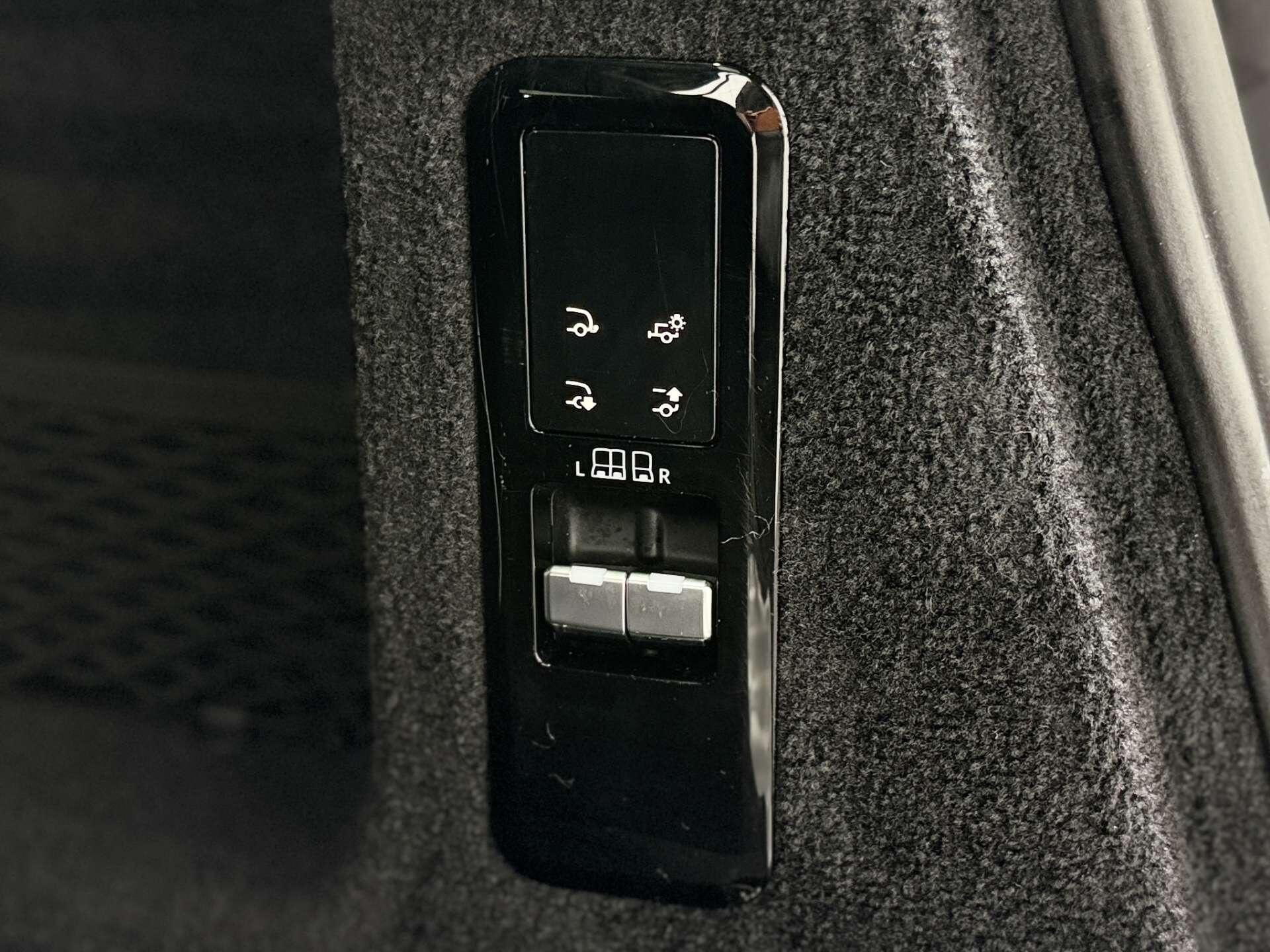 Land Rover Range Rover Sport view 29
