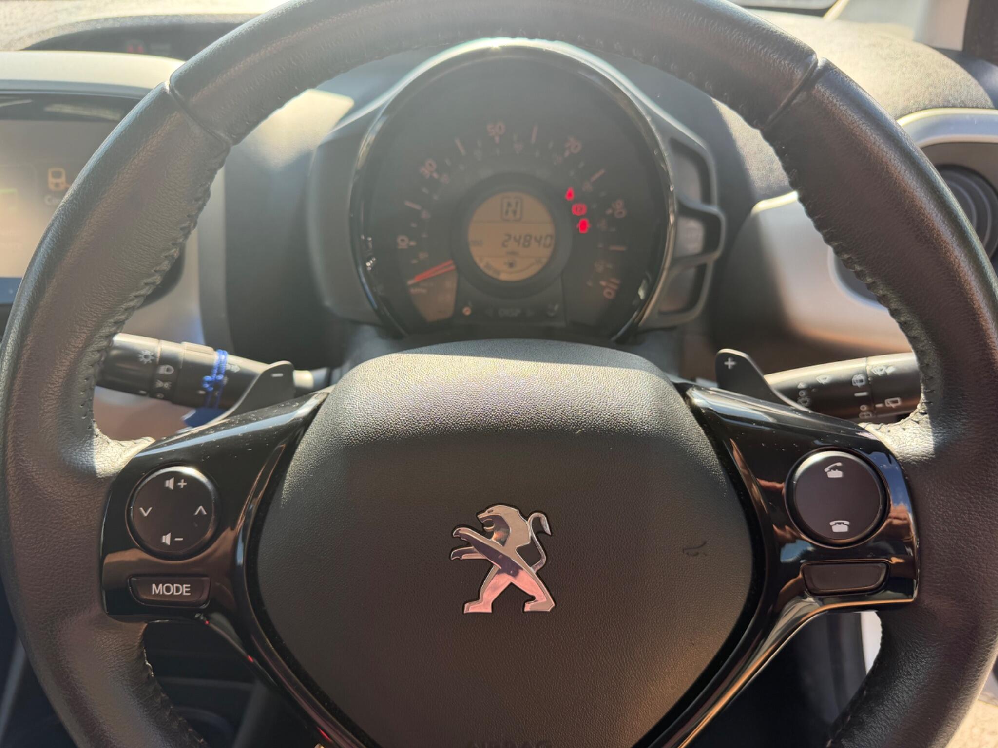 Peugeot 108 view 9