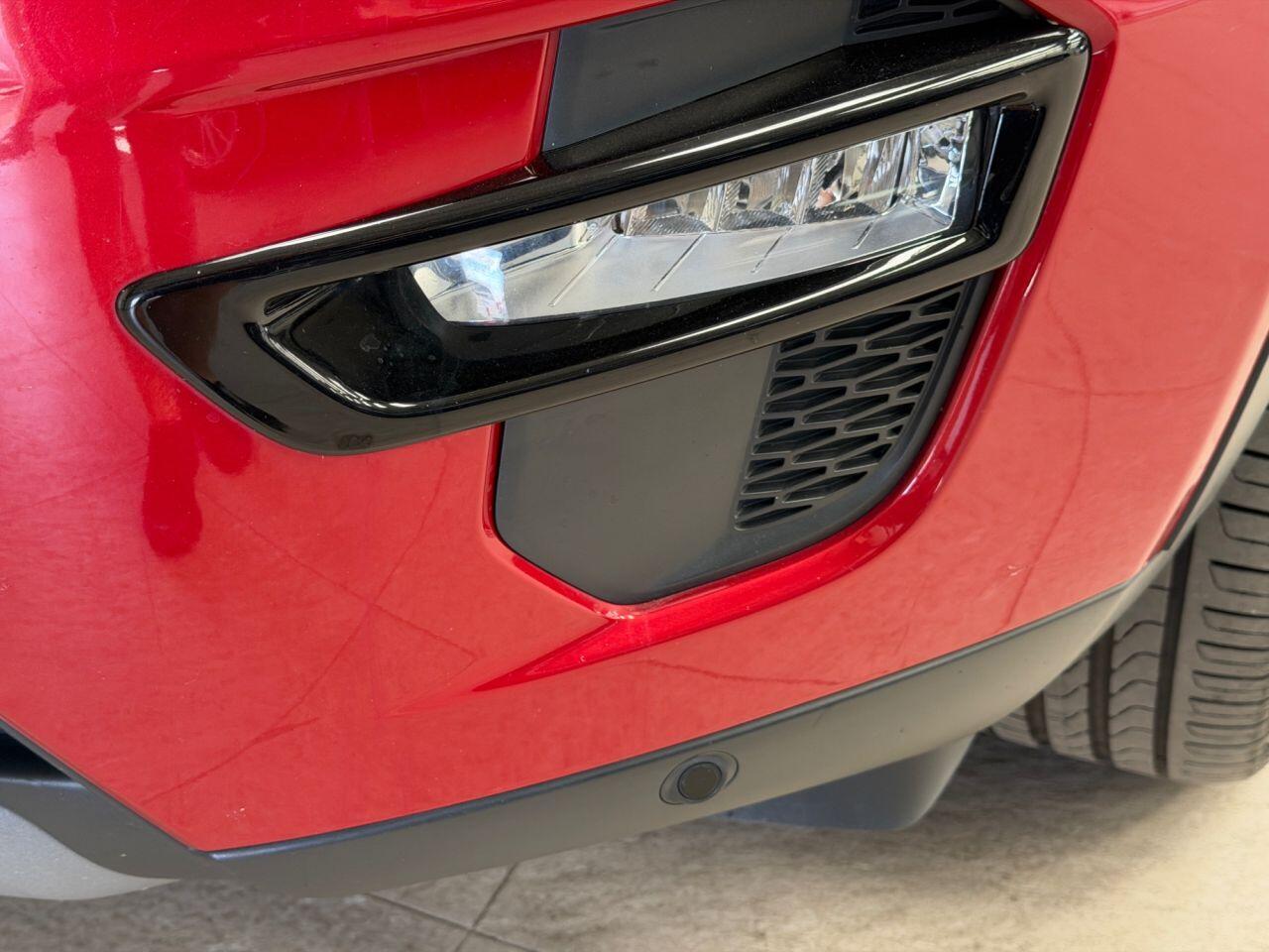 Land Rover Discovery Sport view 25