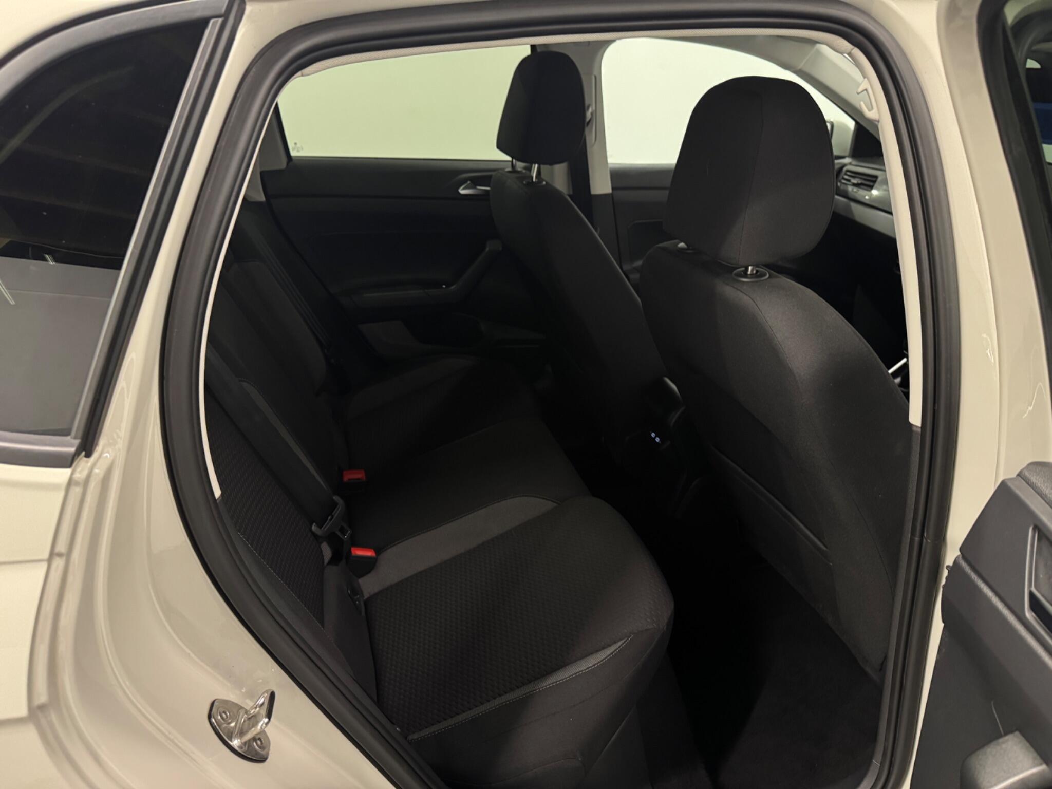 Volkswagen Polo view 22
