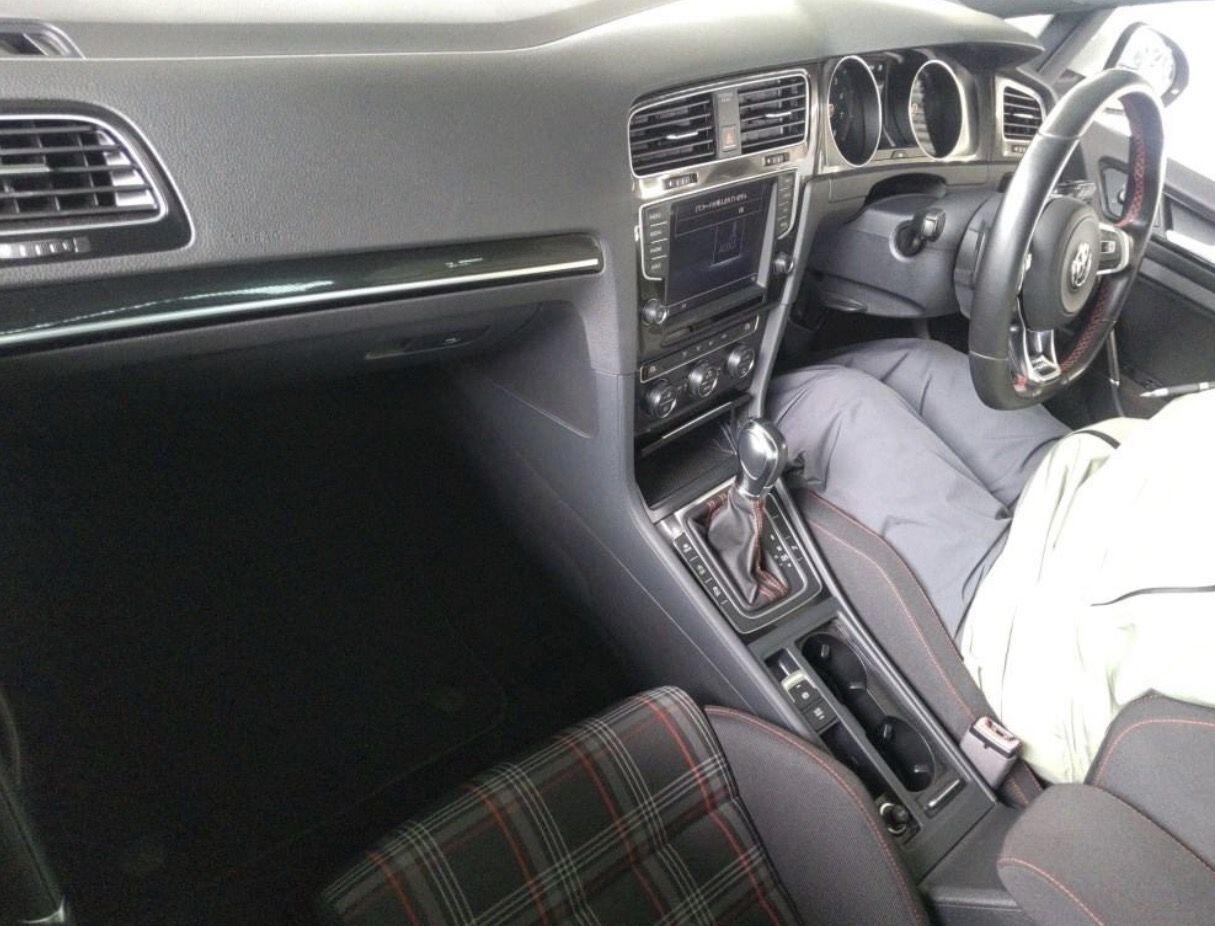 Volkswagen Golf view 13