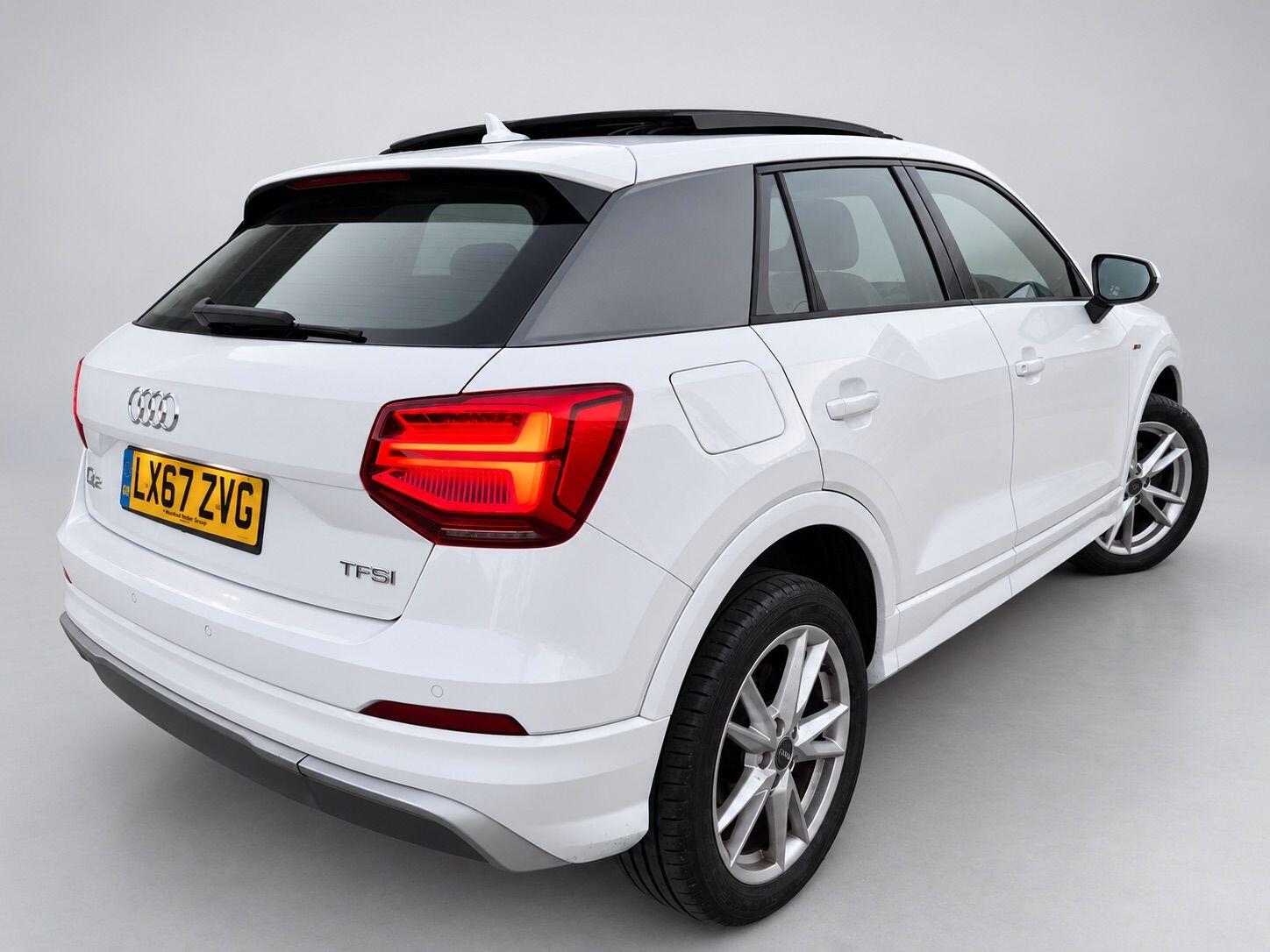 Audi Q2 view 15