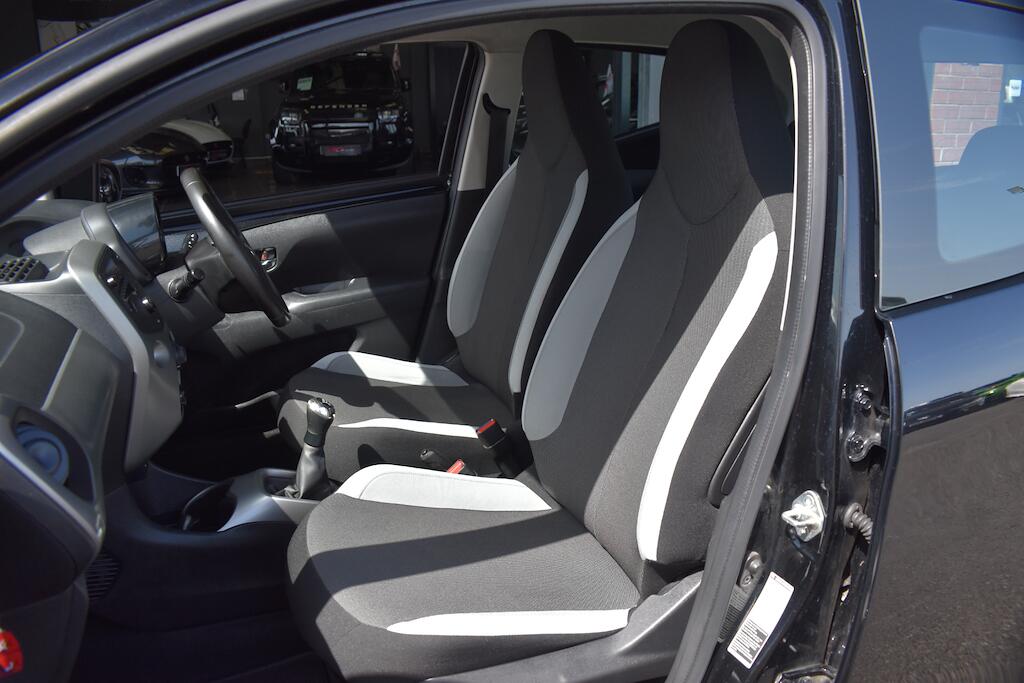 Toyota Aygo view 12