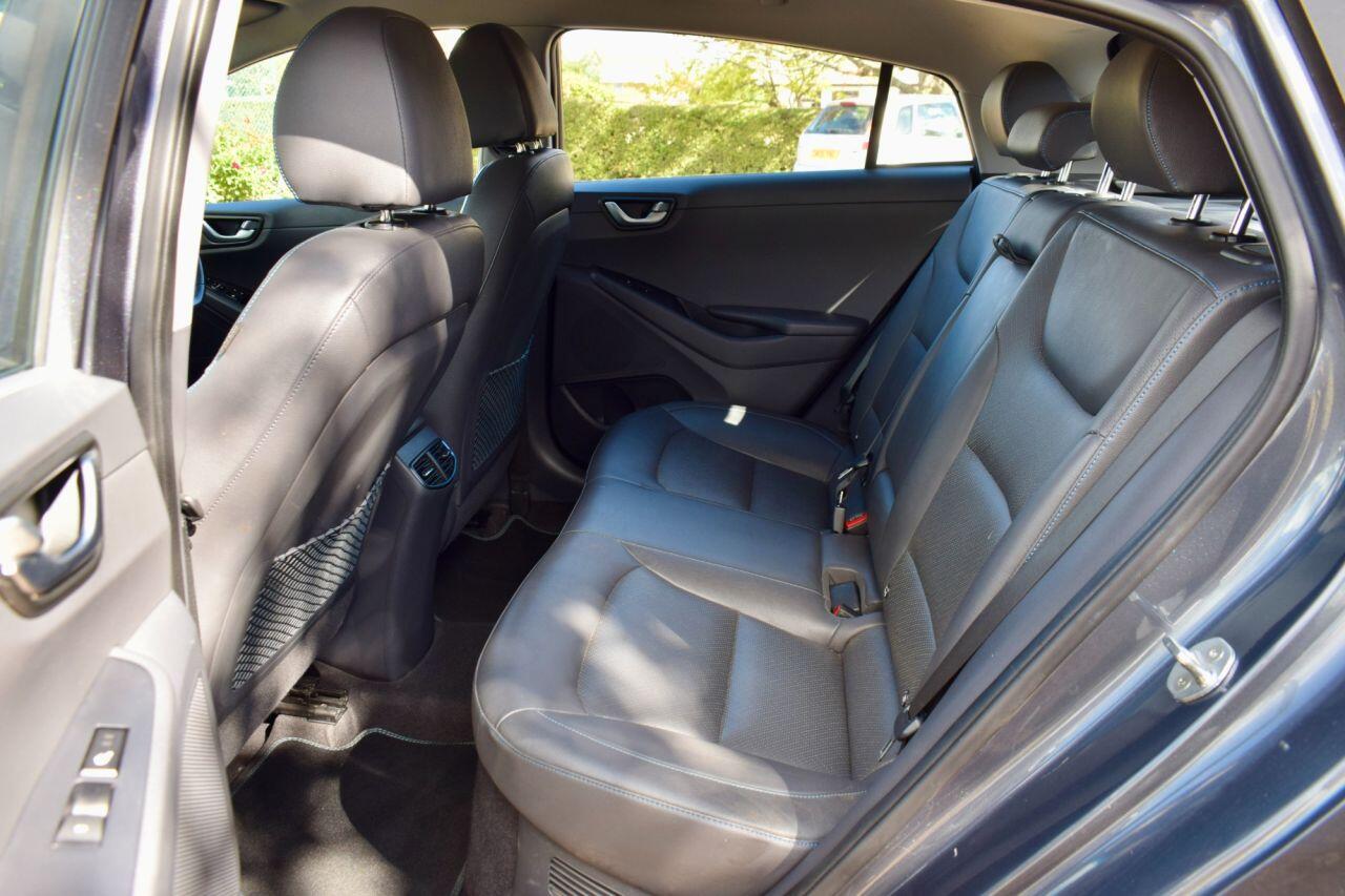Hyundai Ioniq view 38