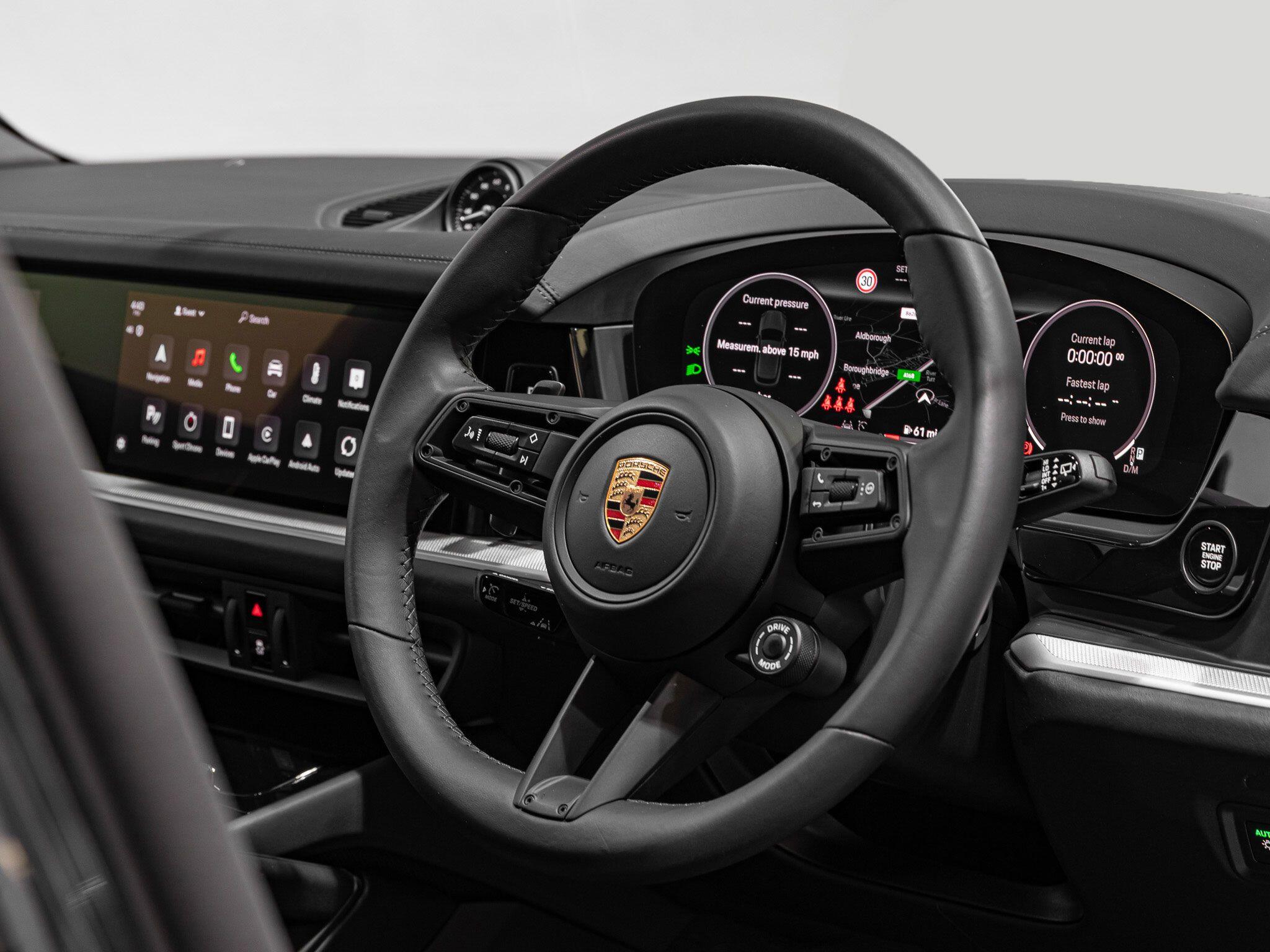 Porsche Cayenne view 14