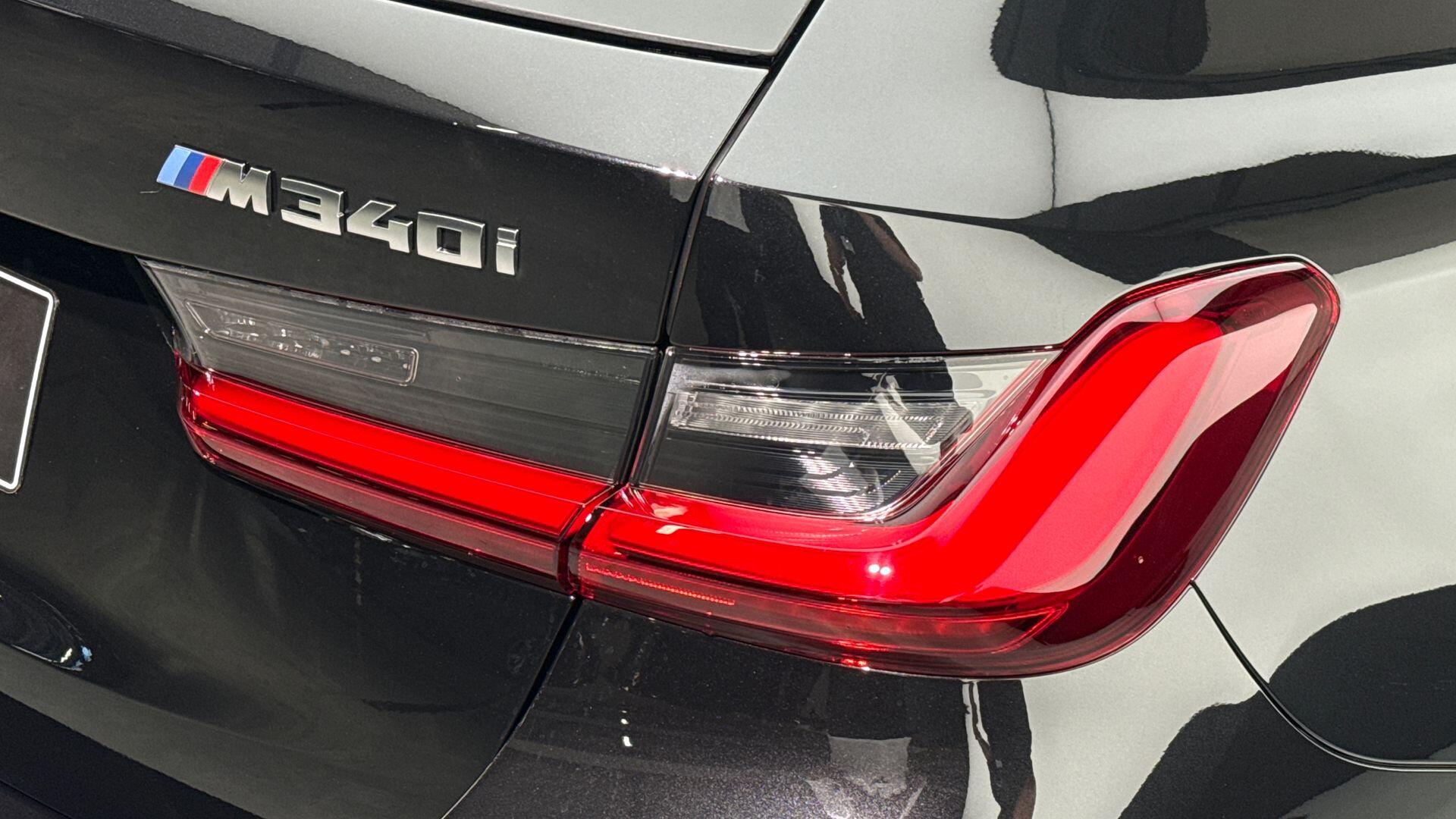BMW 3 Series view 21