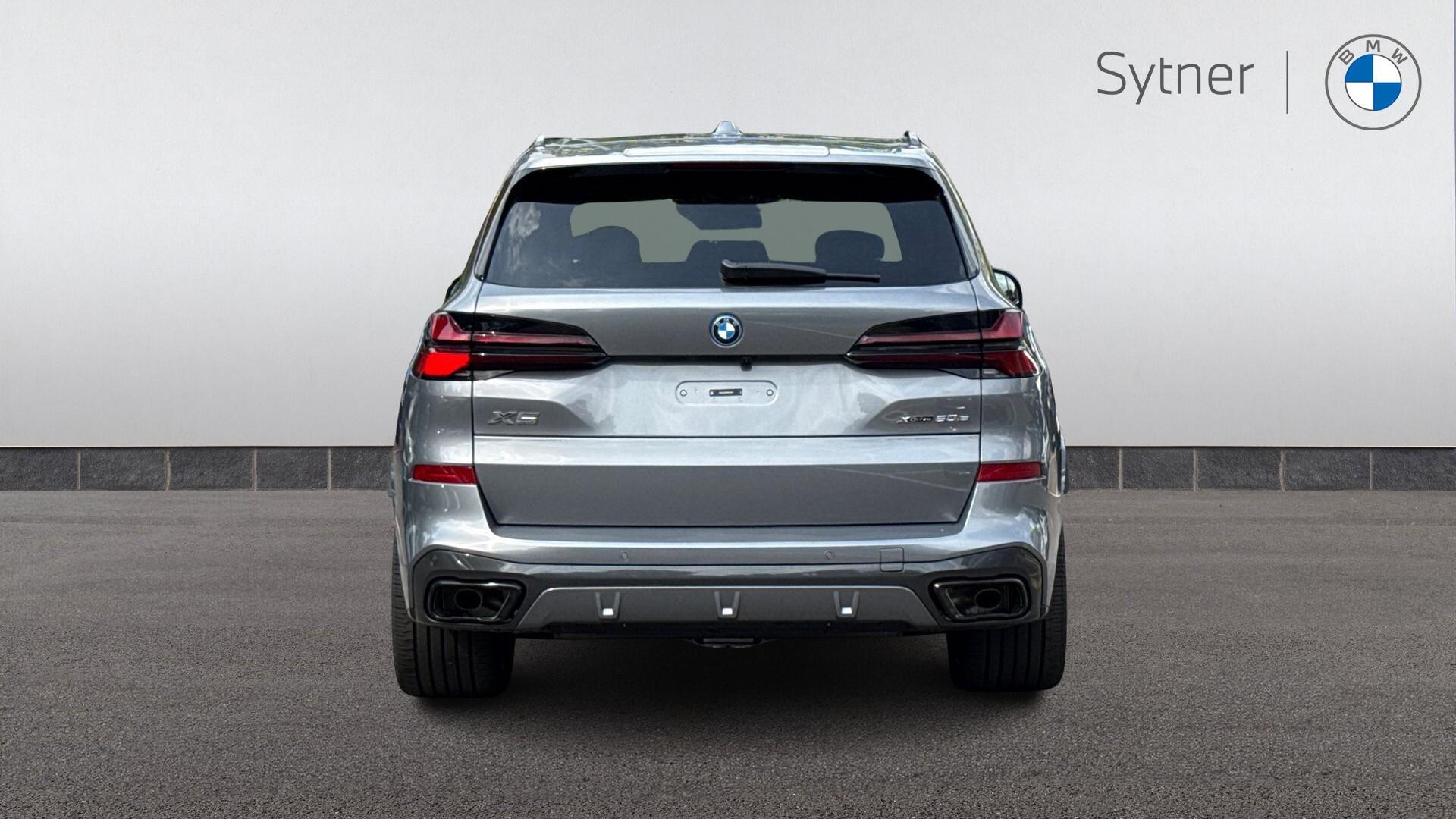 BMW X5 view 15
