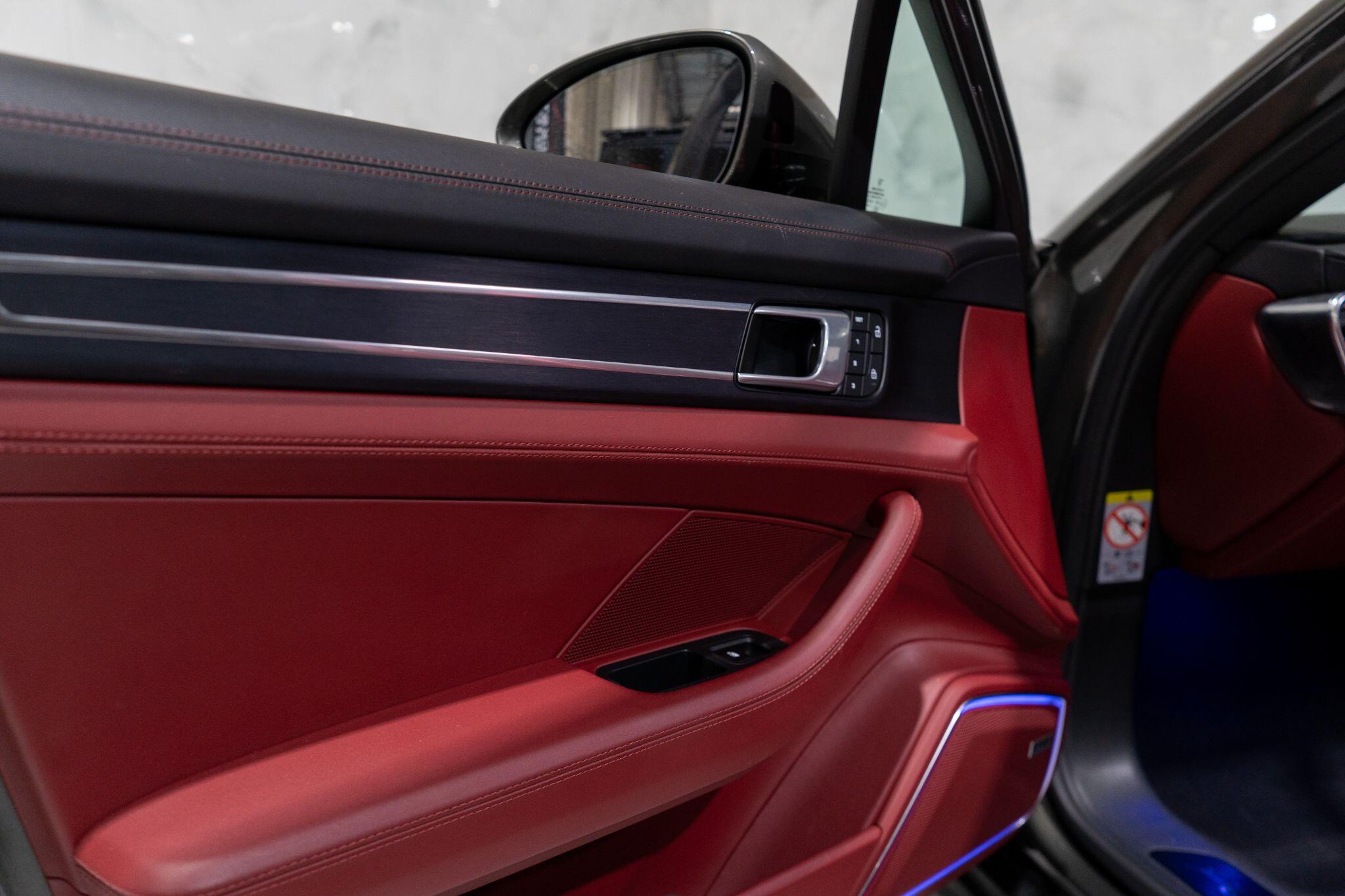 Porsche Panamera view 33