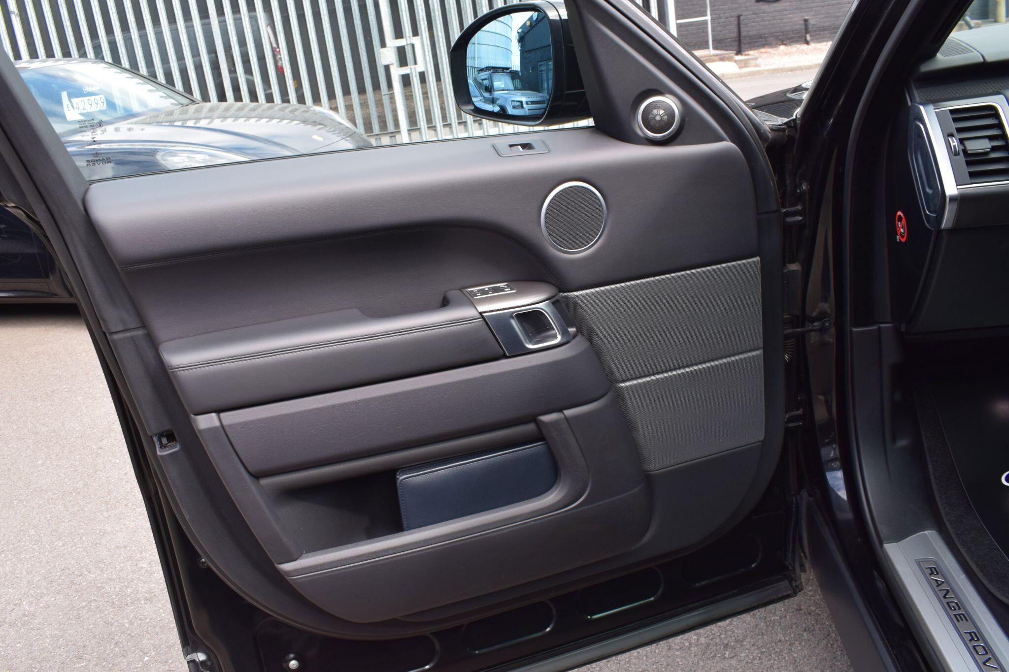 Land Rover Range Rover Sport view 15
