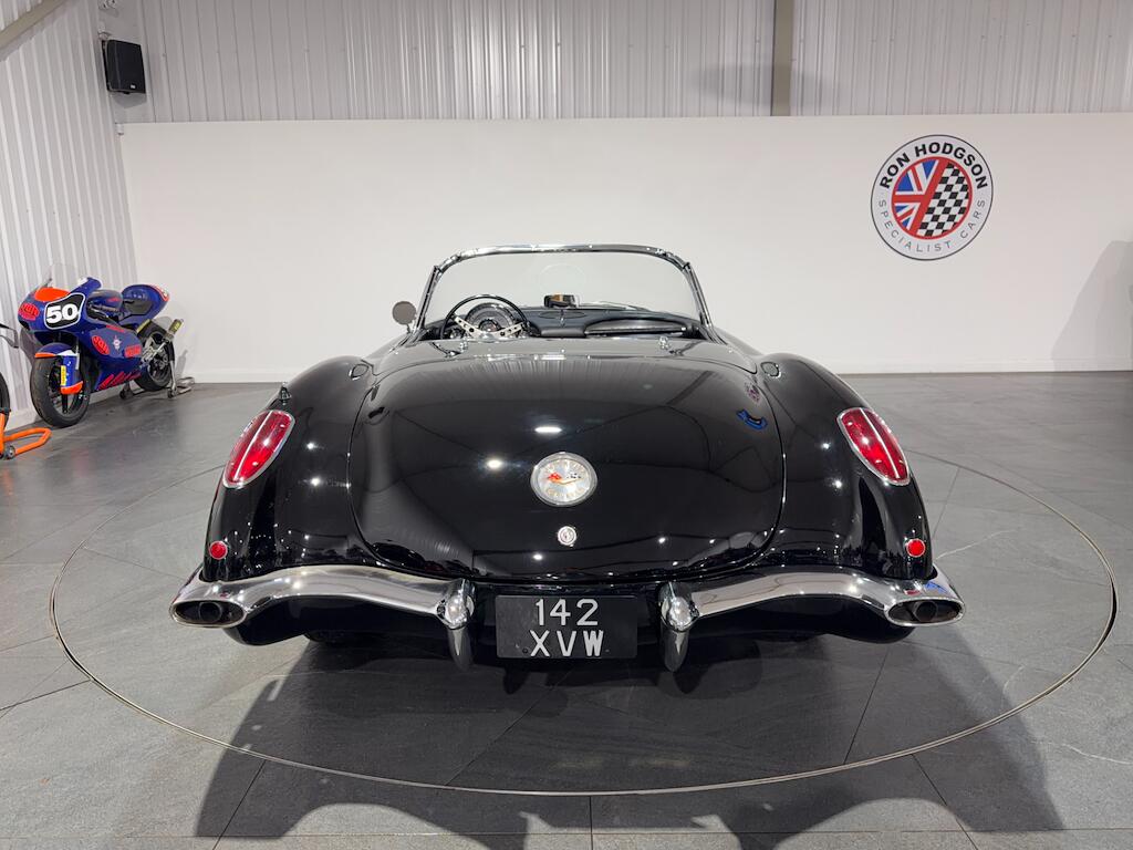 Chevrolet Corvette view 7