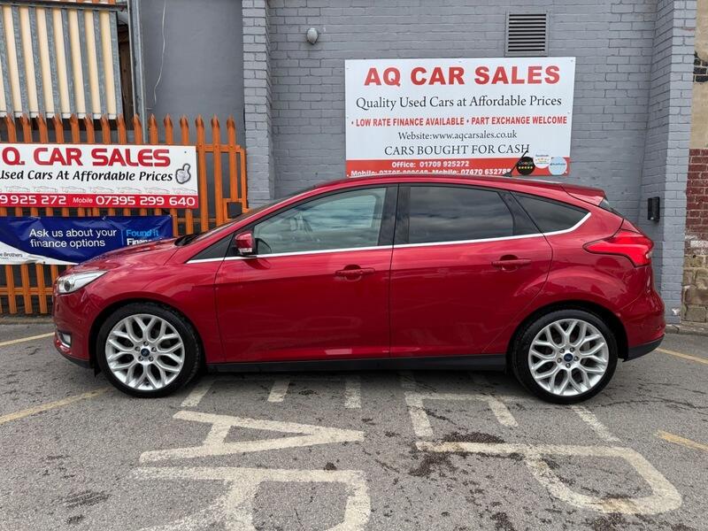Ford Focus view 4