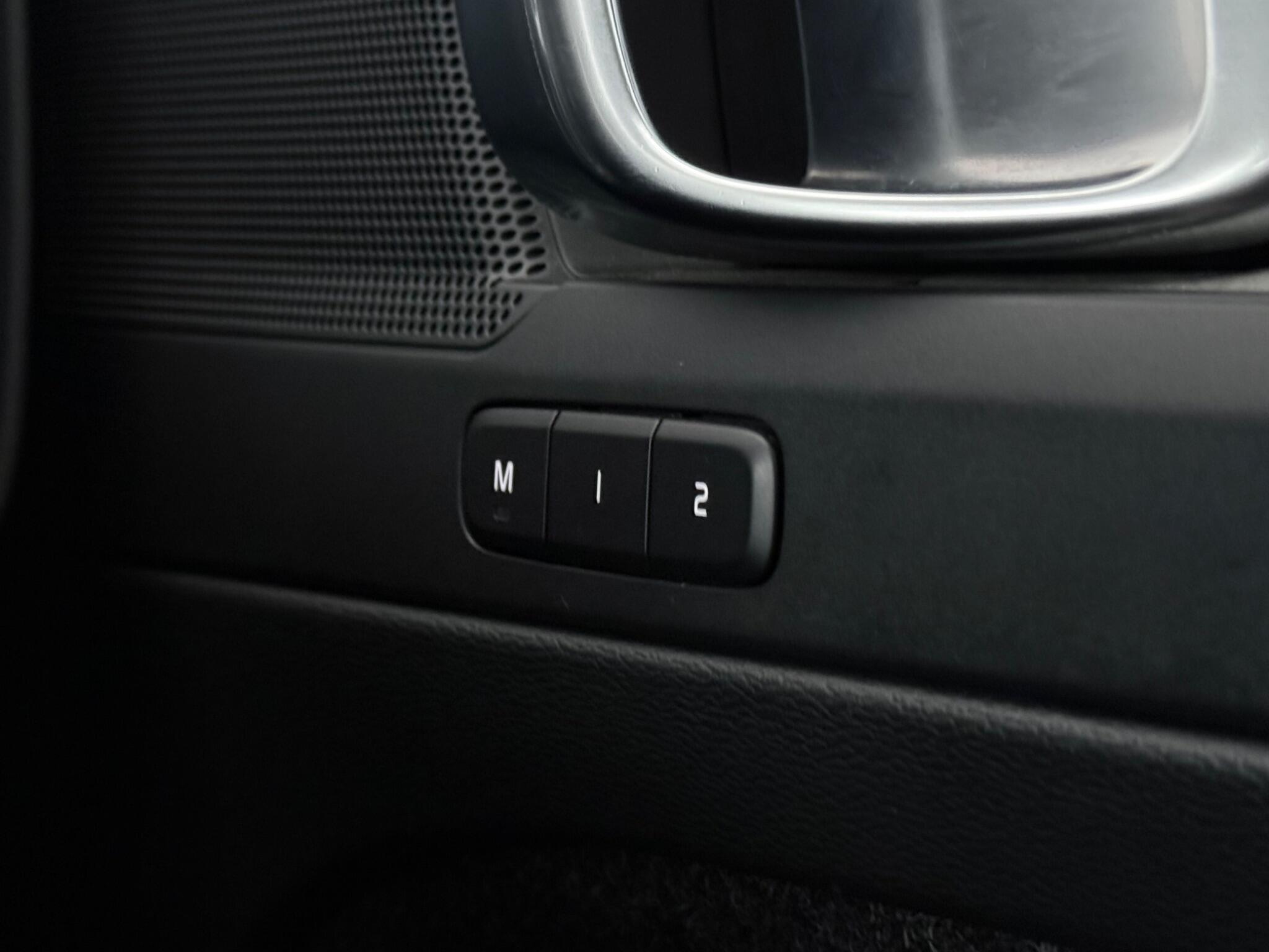 Volvo XC40 view 17