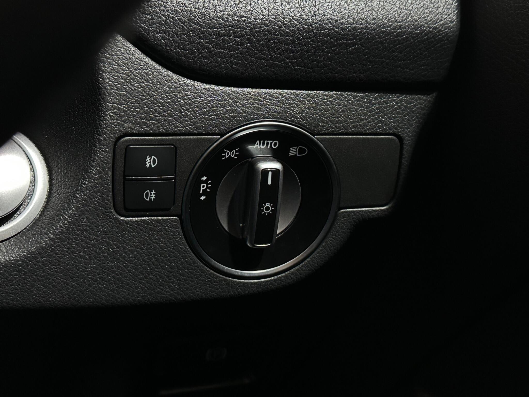 Mercedes-Benz Gla view 17