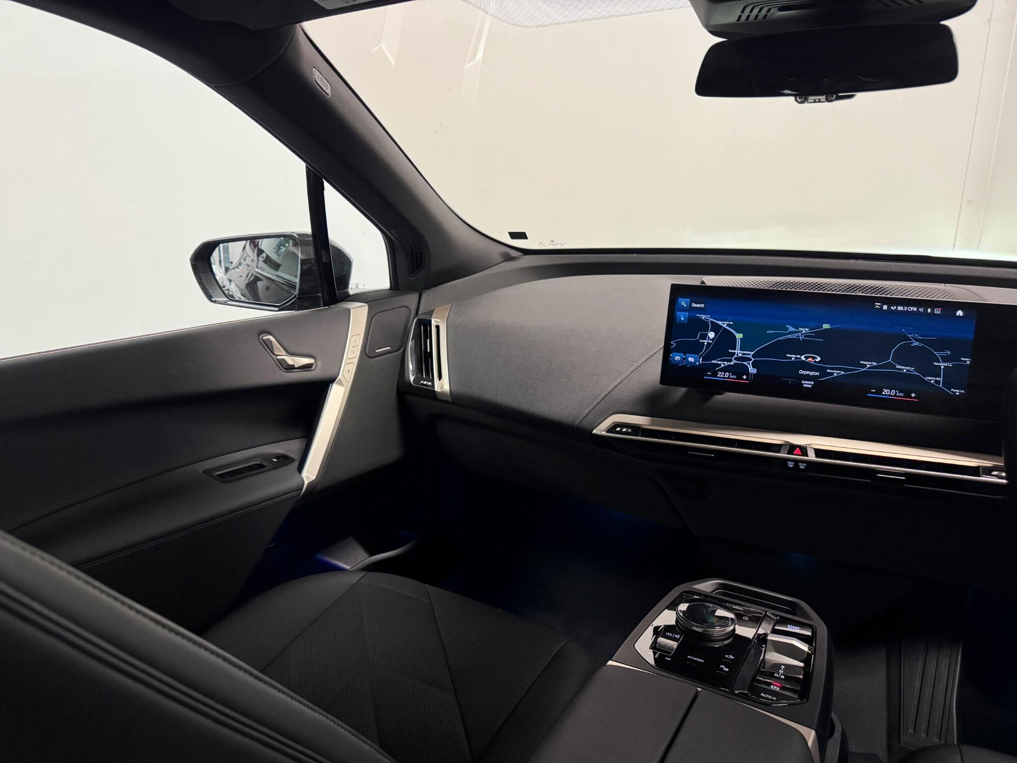 BMW Ix view 33