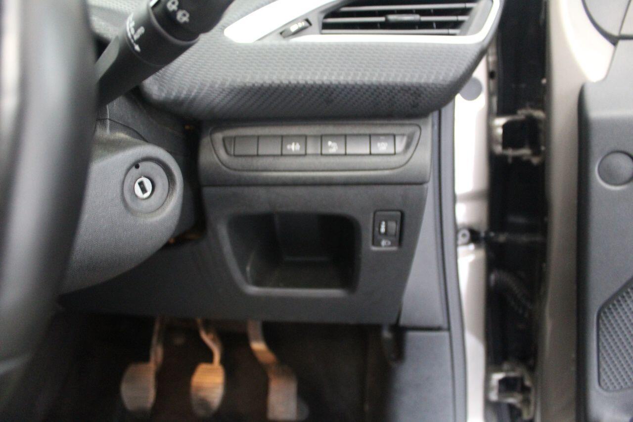 Peugeot 2008 view 46