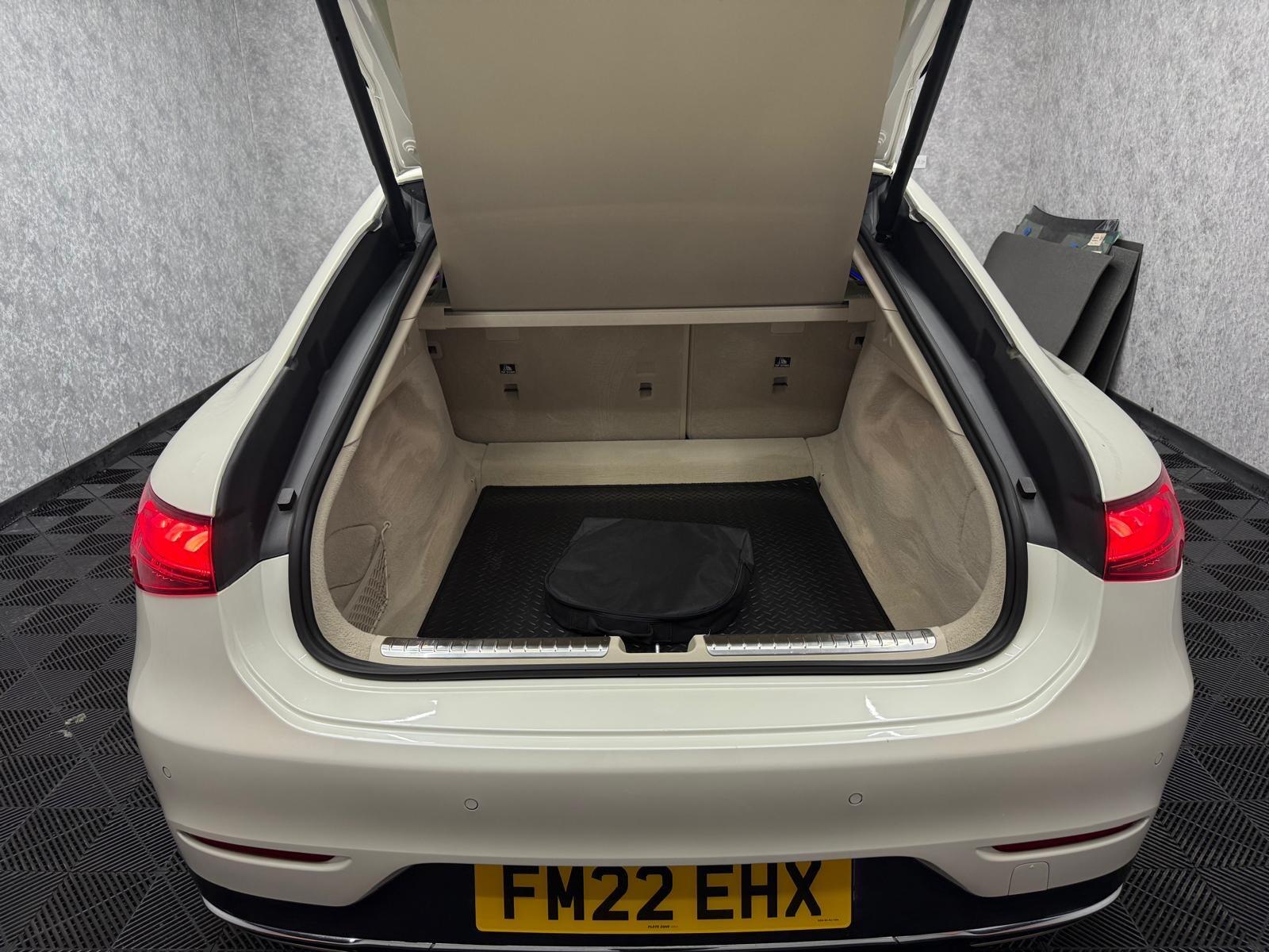 Mercedes-Benz Eqs view 39