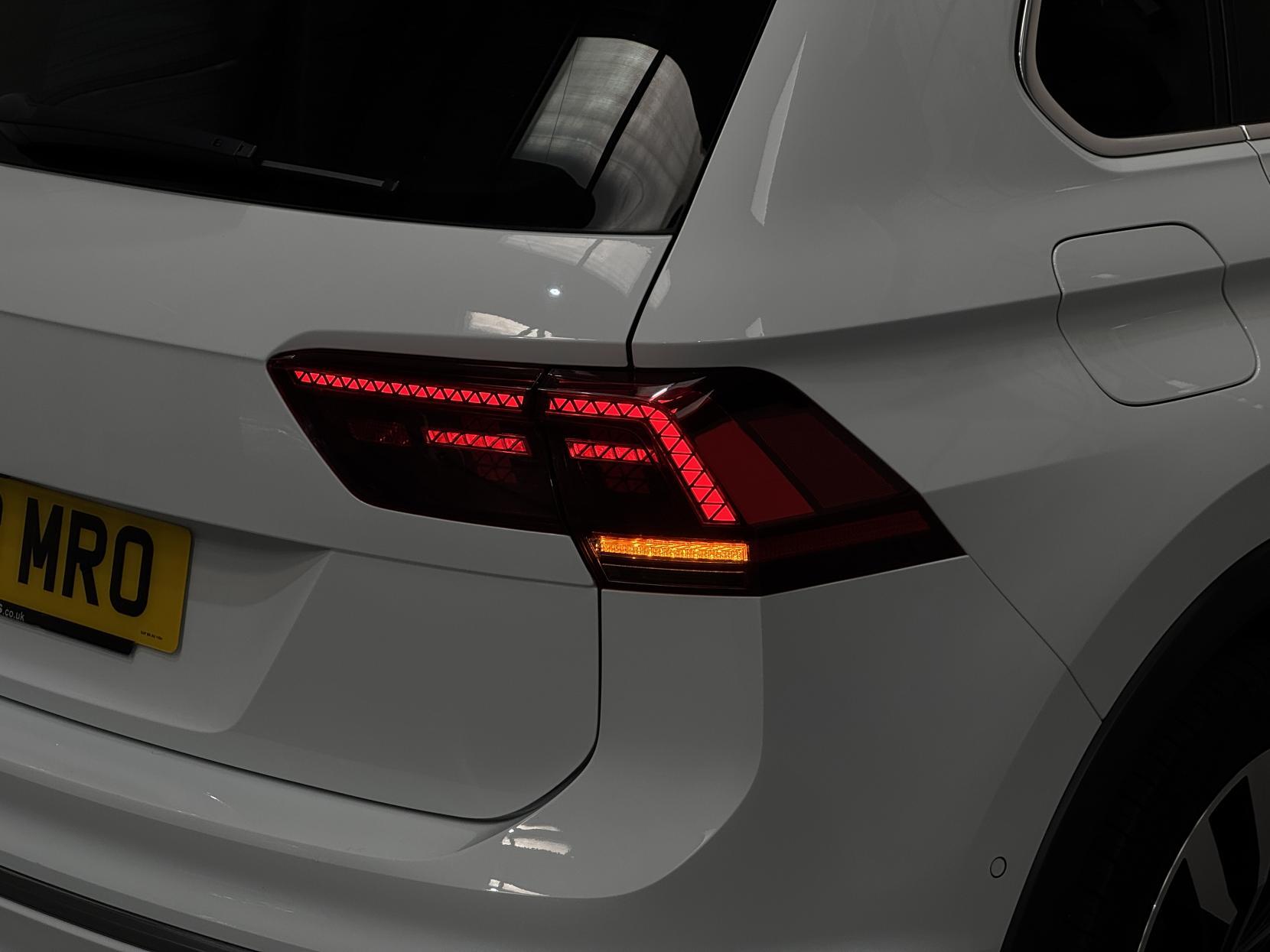 Volkswagen Tiguan view 16