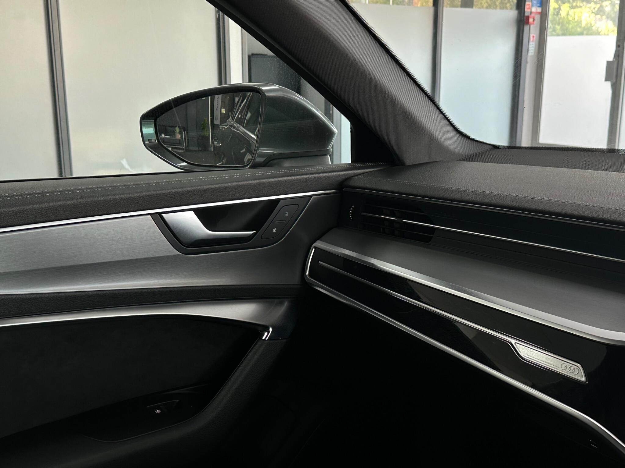 Audi A6 Saloon view 29