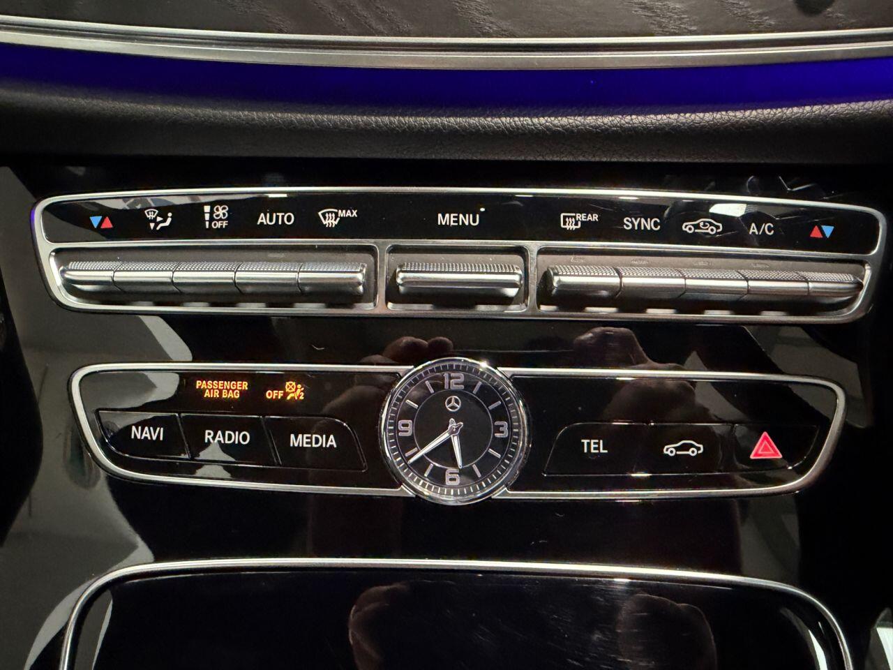 Mercedes-Benz E Class view 40