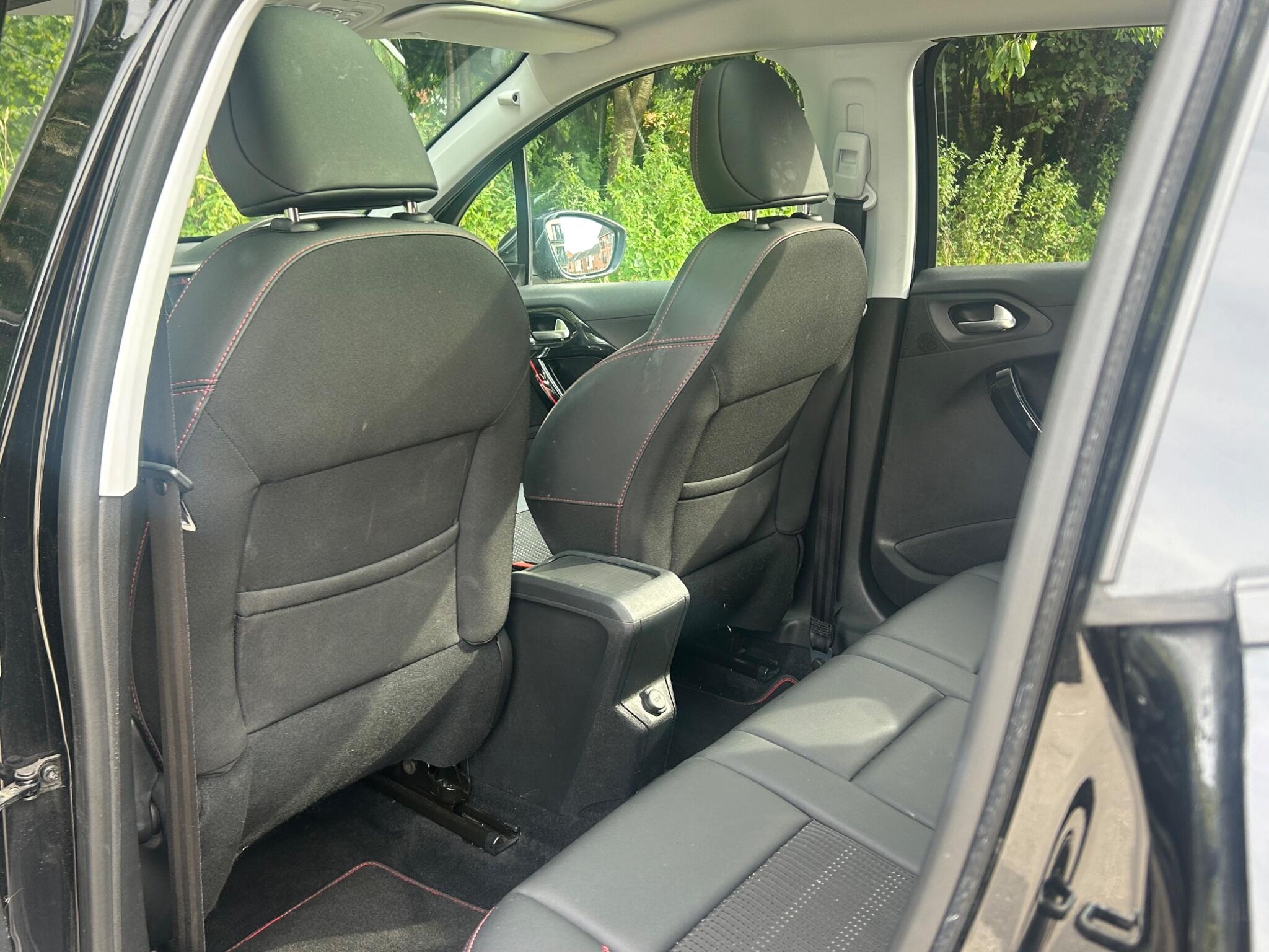Peugeot 2008 view 19