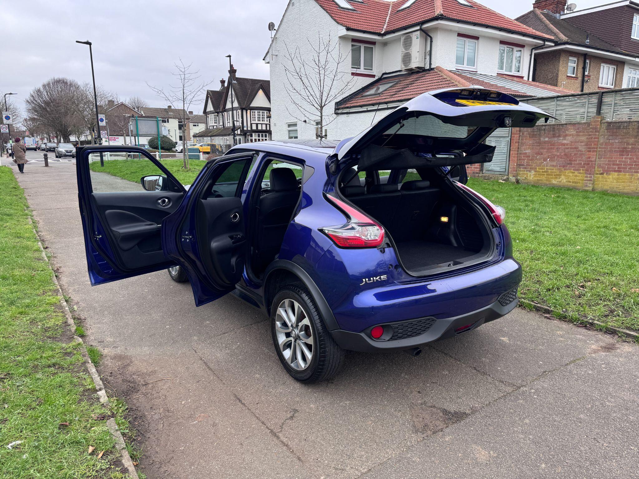 2016 Nissan Juke image 32