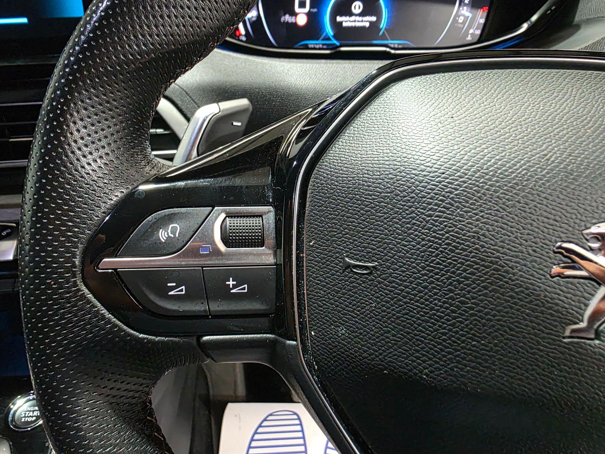 Peugeot 3008 view 16
