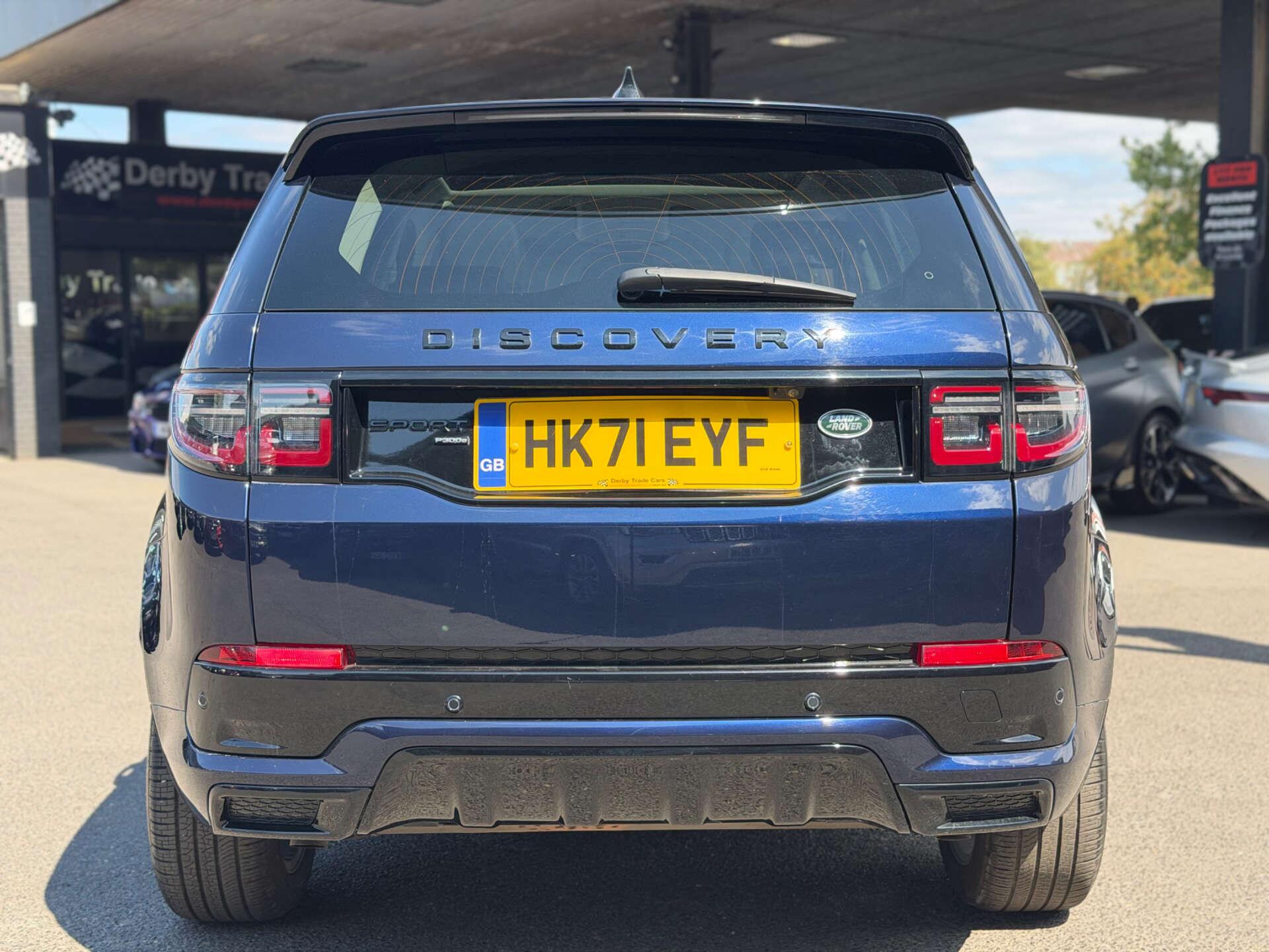Land Rover Discovery Sport view 10